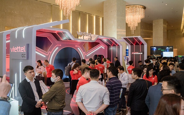 DCCI Summit Light 2023 anh 1