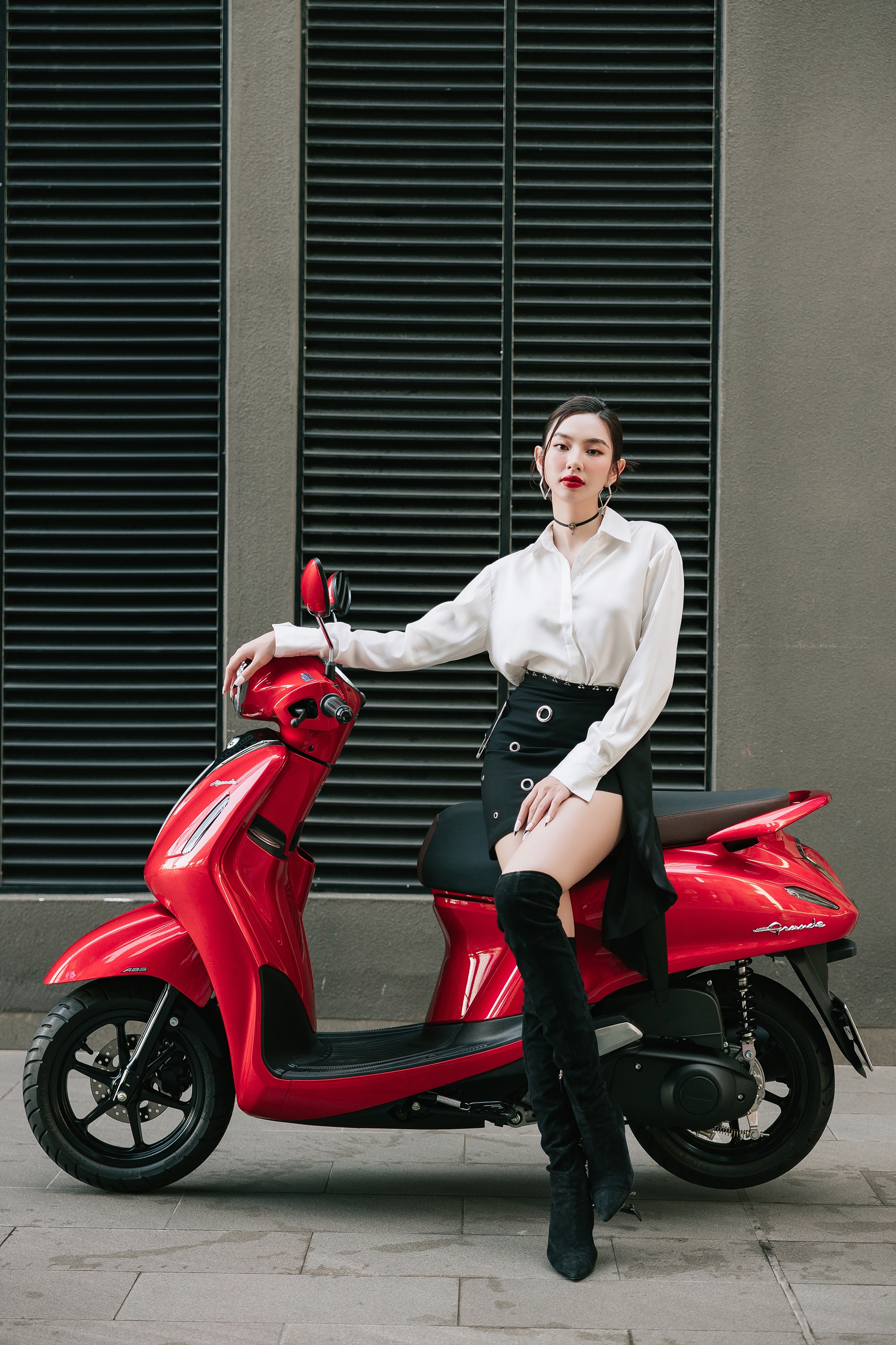 Yamaha Grande,  Hoa hau Thuy Tien anh 4