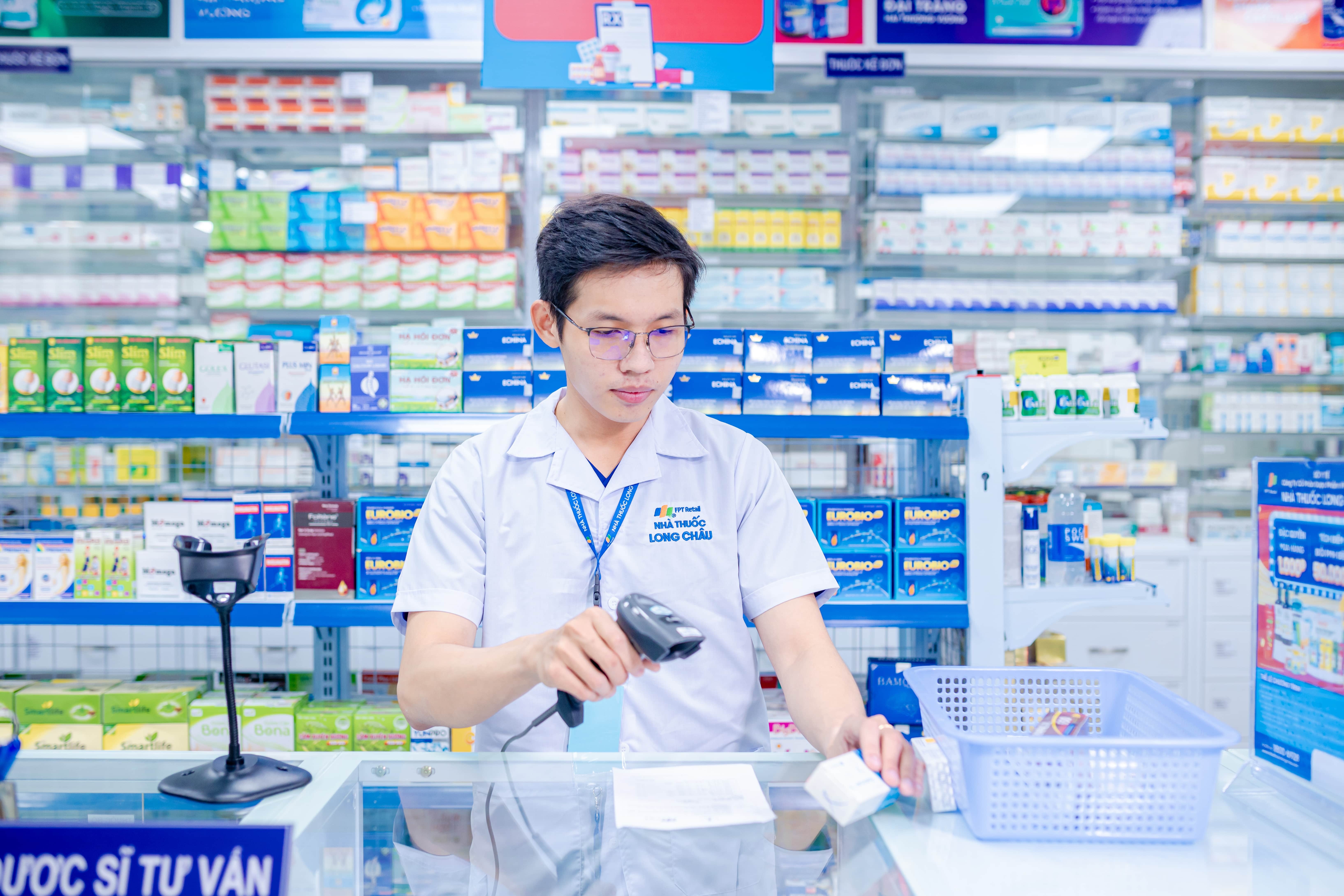 Tinh than chien binh tren chang duong chuyen doi so cua FPT Long Chau hinh anh