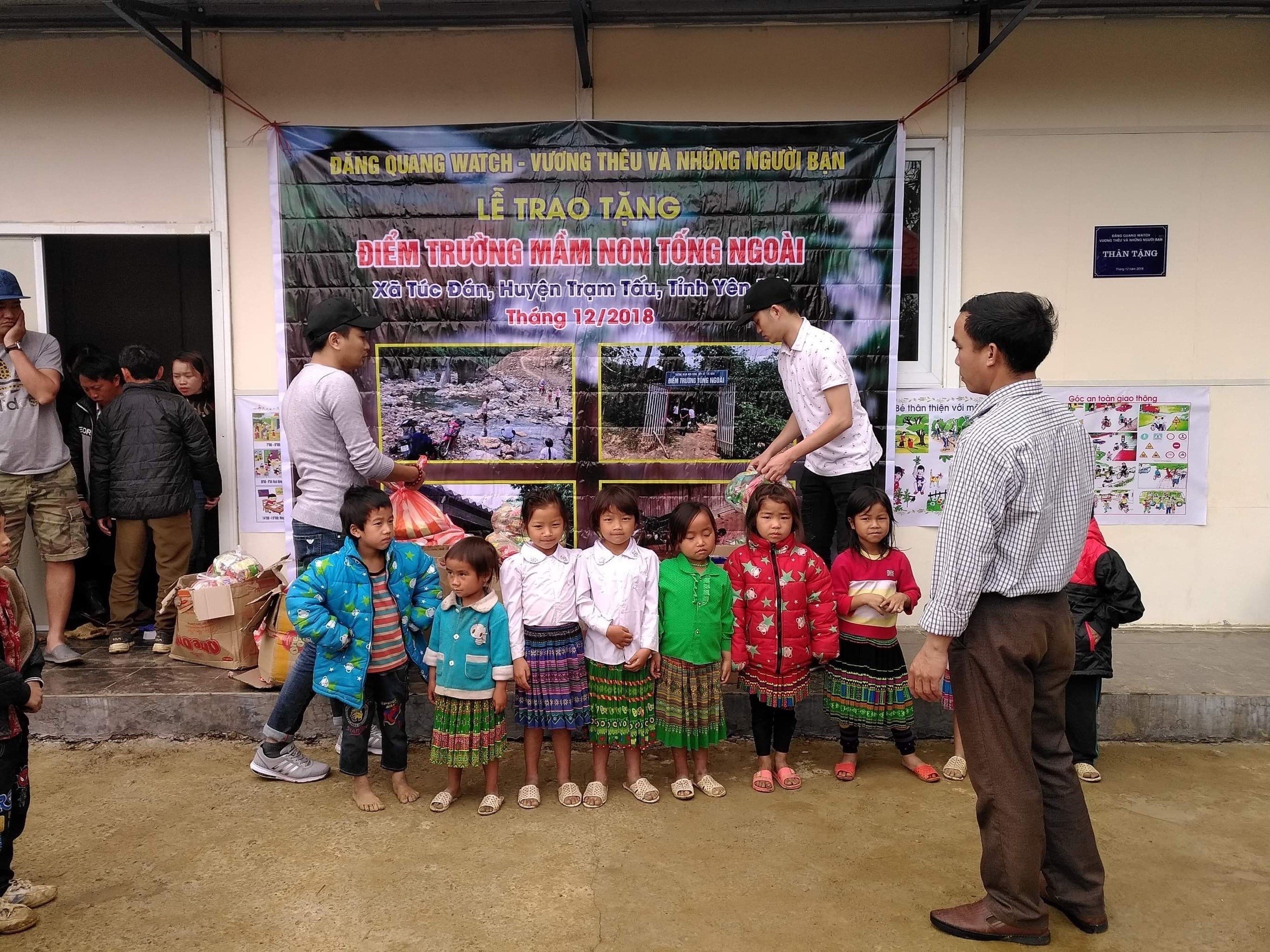 Dang Quang Watch,  Nuoi em anh 1