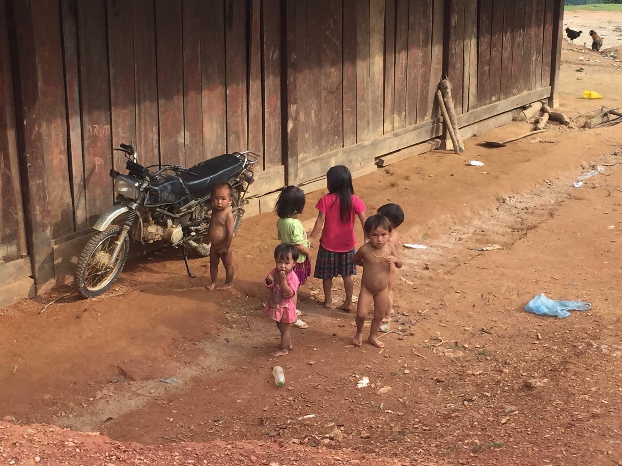 Dang Quang Watch,  Nuoi em anh 3