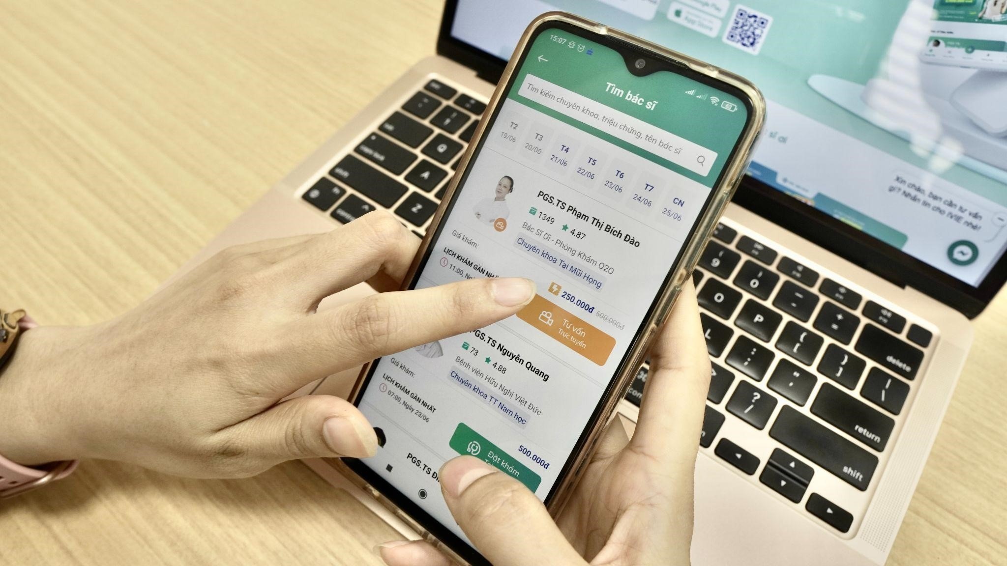 Kham benh tu xa tien loi cung IVIE - Bac si oi hinh anh