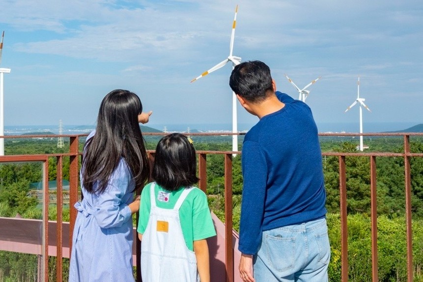 Du lich chua lanh cung gia dinh tai dao Jeju hinh anh