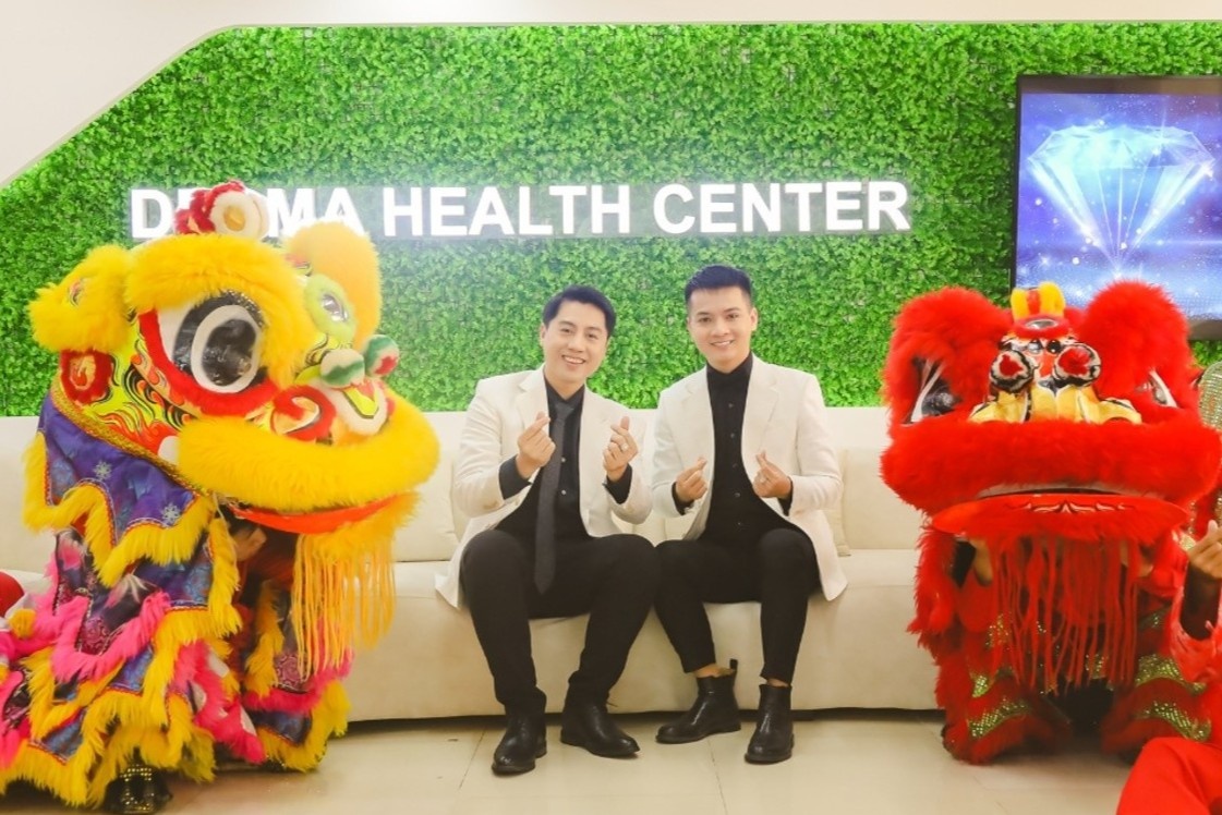 Chuyen tinh 12 nam song gio cua chang CEO trong 'Nguoi ay la ai' hinh anh