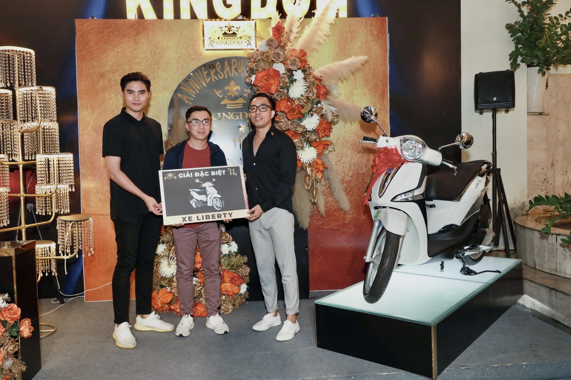 Kingdom Karaoke anh 8