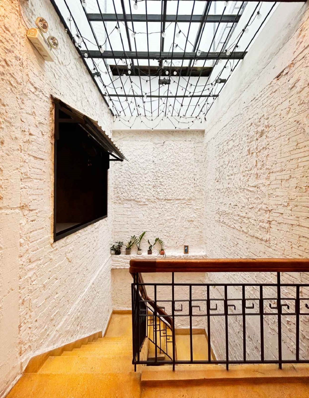 Creativehunts,  creative agency anh 2