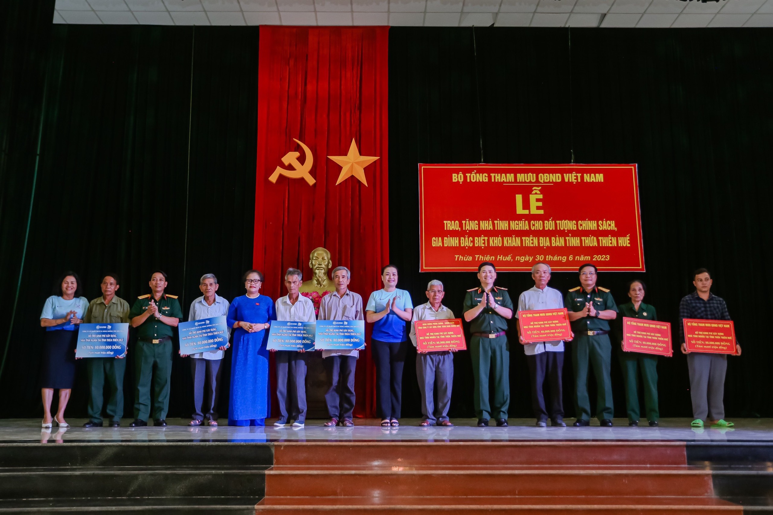 Sasco chung tay xay dung nha tinh nghia tai Thua Thien - Hue hinh anh