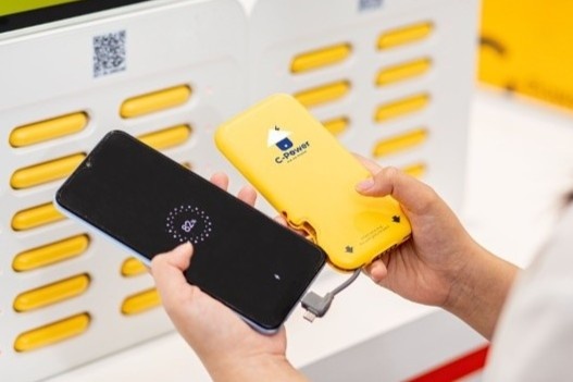 C-Power giai quyet noi lo sap nguon thiet bi cua dan xe dich hinh anh