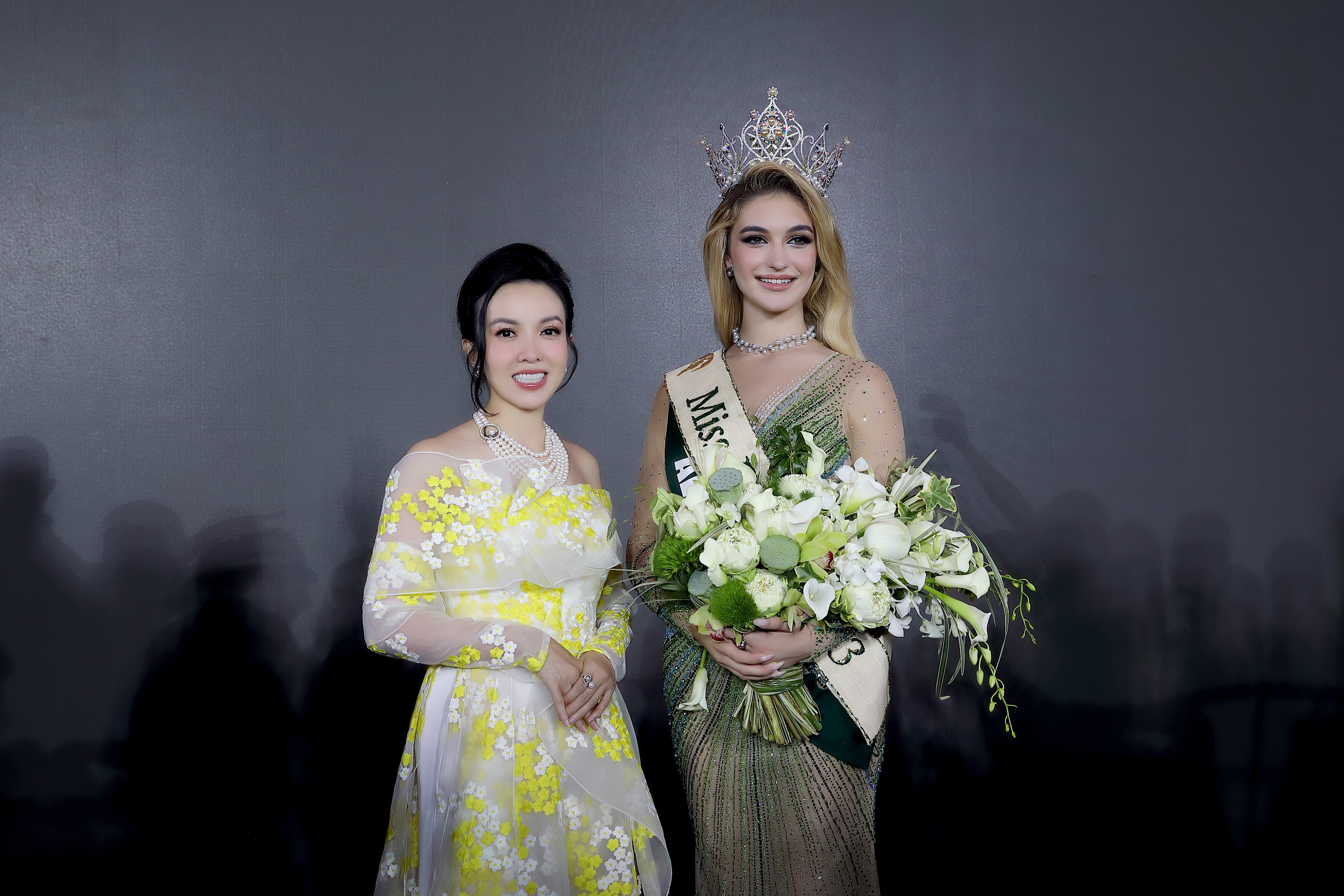 Nha sang lap Long Beach Pearl trao vuong mien Miss Earth 2023 hinh anh