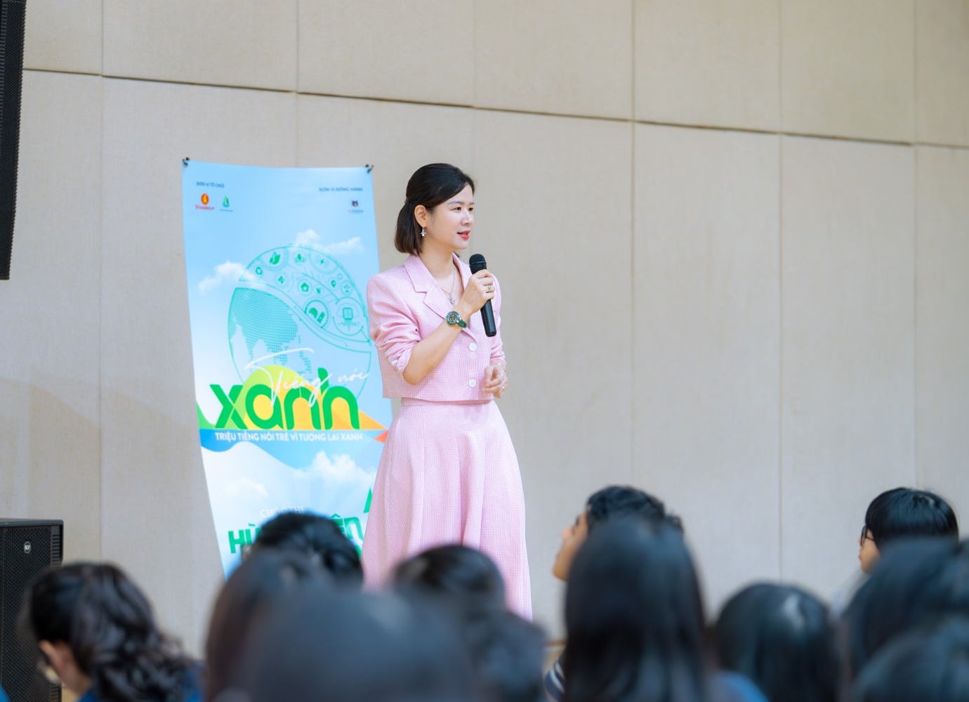 Tieng noi xanh,  Dai hoc VinUni anh 4