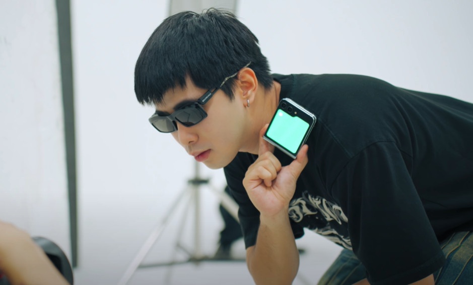 Galaxy Z Flip5 anh 2