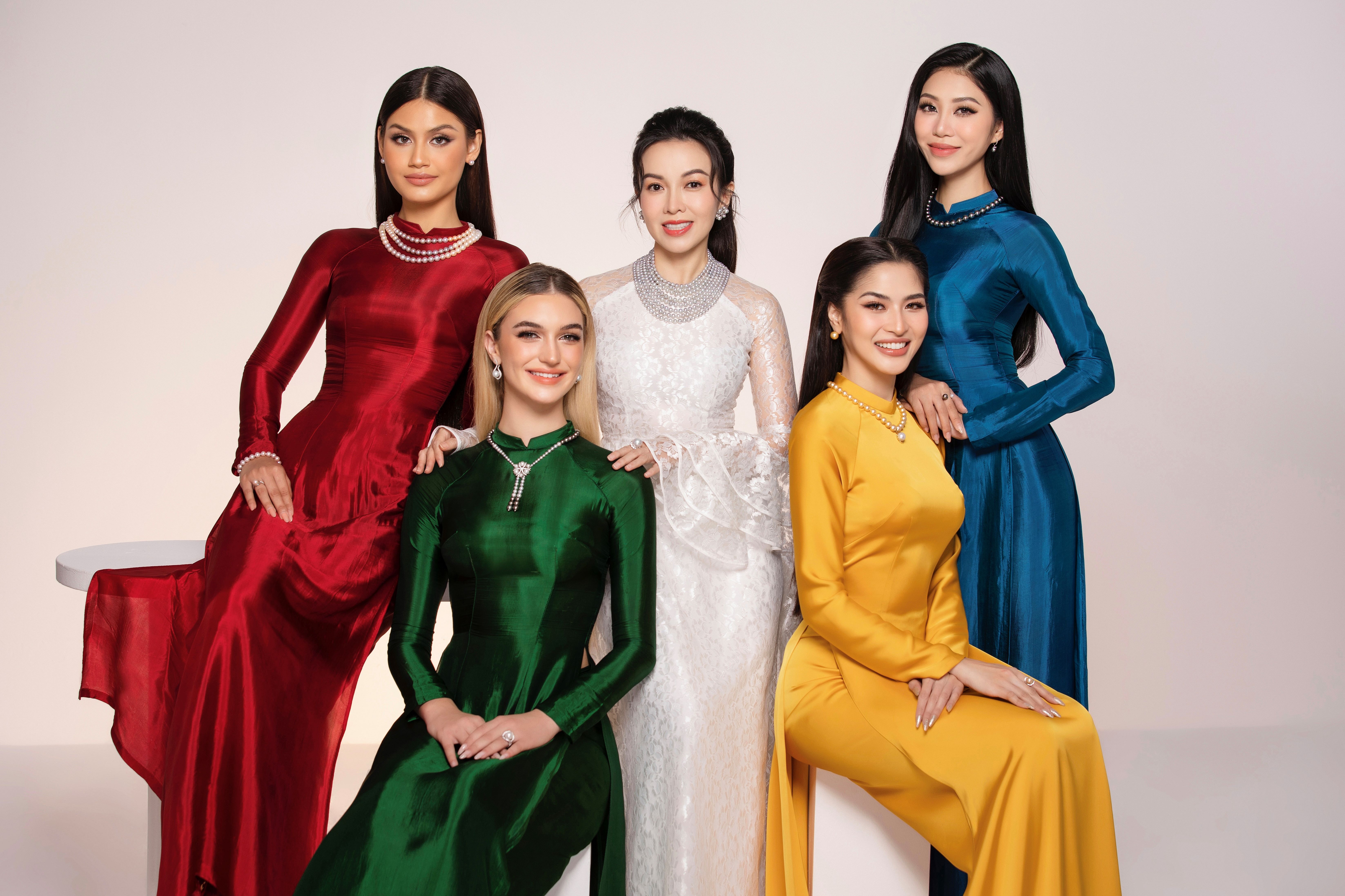 Top 4 Miss Earth 2023 kieu diem trong ao dai va trang suc ngoc trai hinh anh