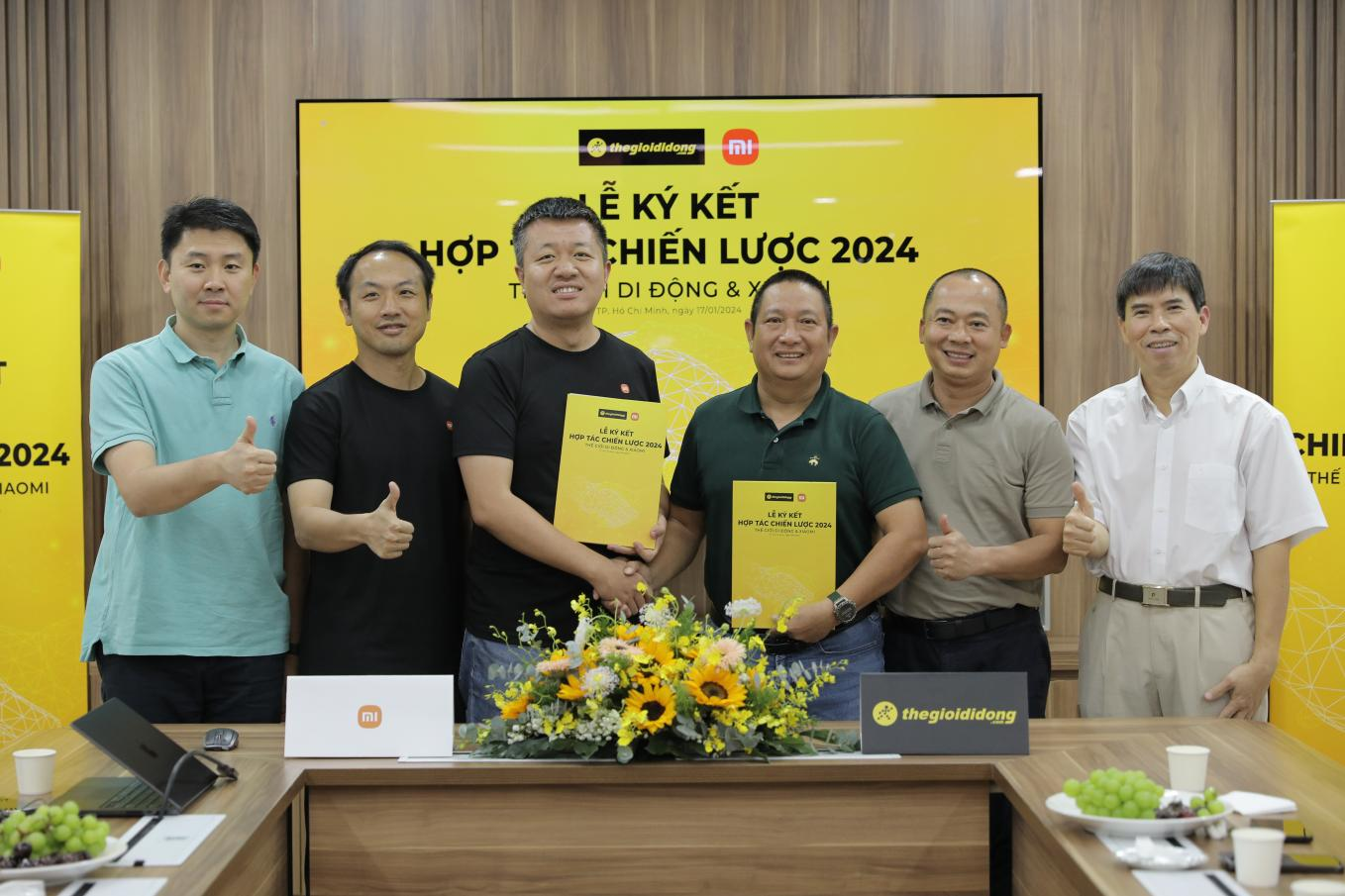 TGDD va Xiaomi Viet Nam dat muc tieu ban 1,2 trieu may trong nam nay hinh anh