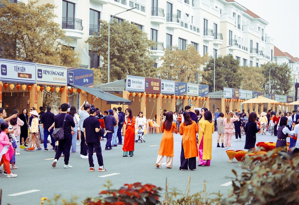 Hoi cho Xuan 2024 anh 1