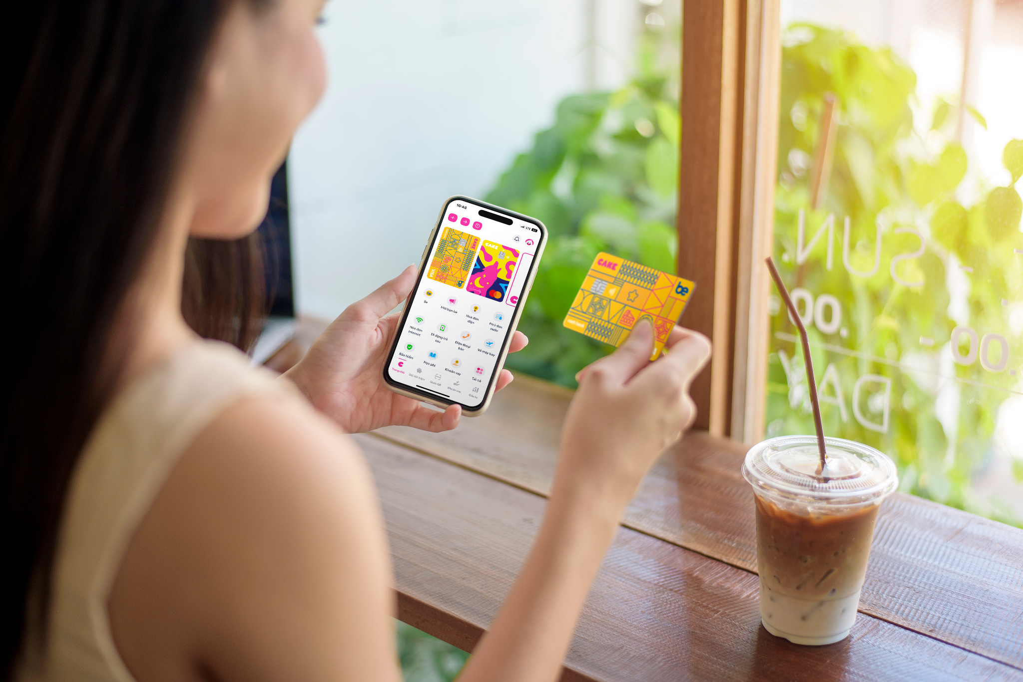 Rung rinh tien thuong Tet, gui tiet kiem ngan hang nao phu hop hinh anh