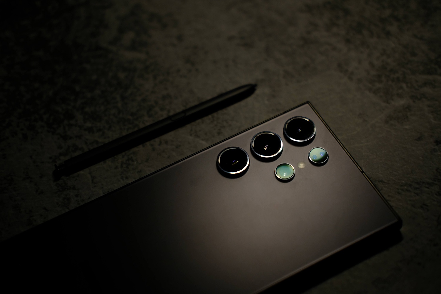 'Galaxy S24 series la smartphone gay bat ngo nhat trong nhieu nam qua' hinh anh