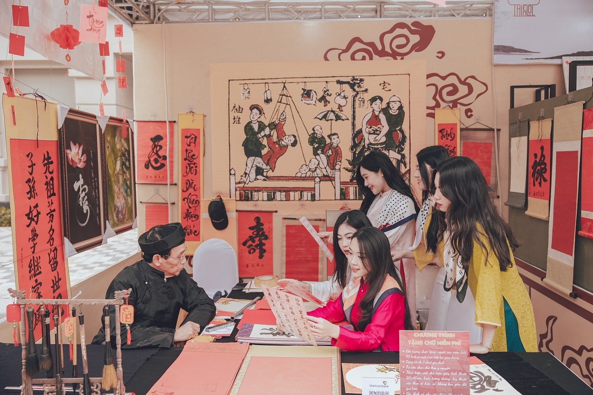 Hoi cho Xuan 2024 anh 9