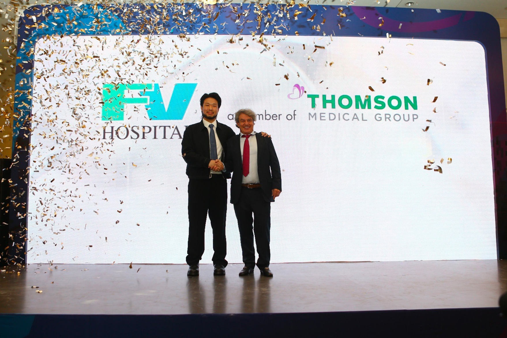 Vi sao Tap doan Thomson chi hon 9.000 ty dong mua lai Benh vien FV? hinh anh