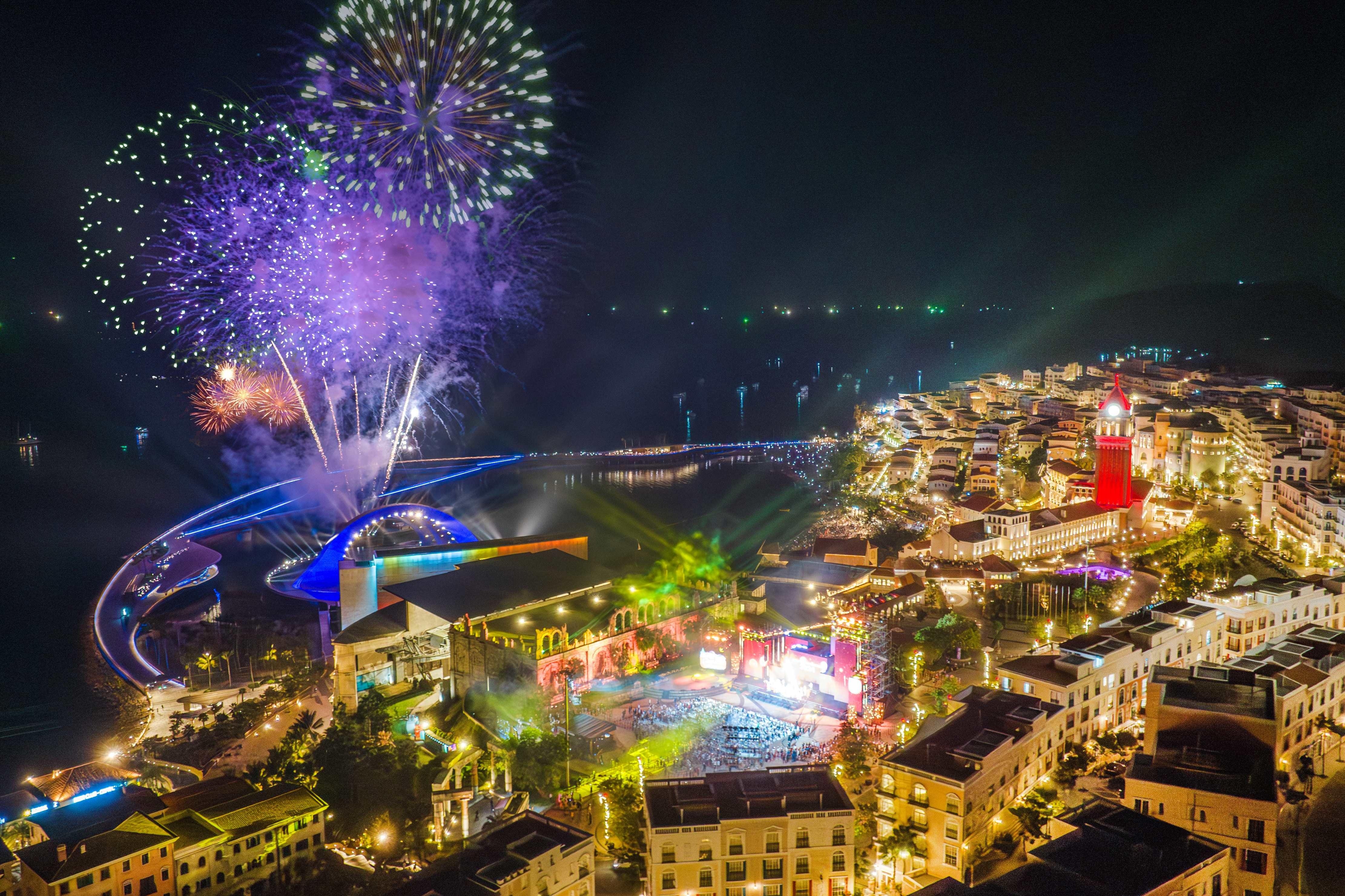 Du xuan bien dao dip Tet Giap Thin voi 10 trieu dong hinh anh