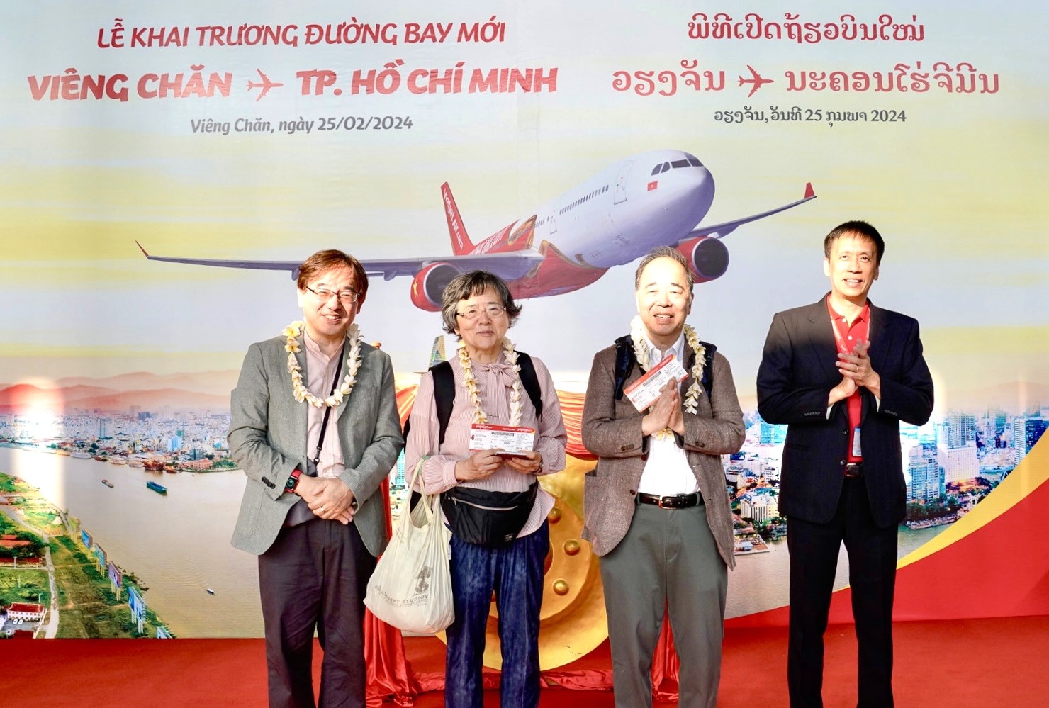 Vietjet,  duong bay Vieng Chan anh 6
