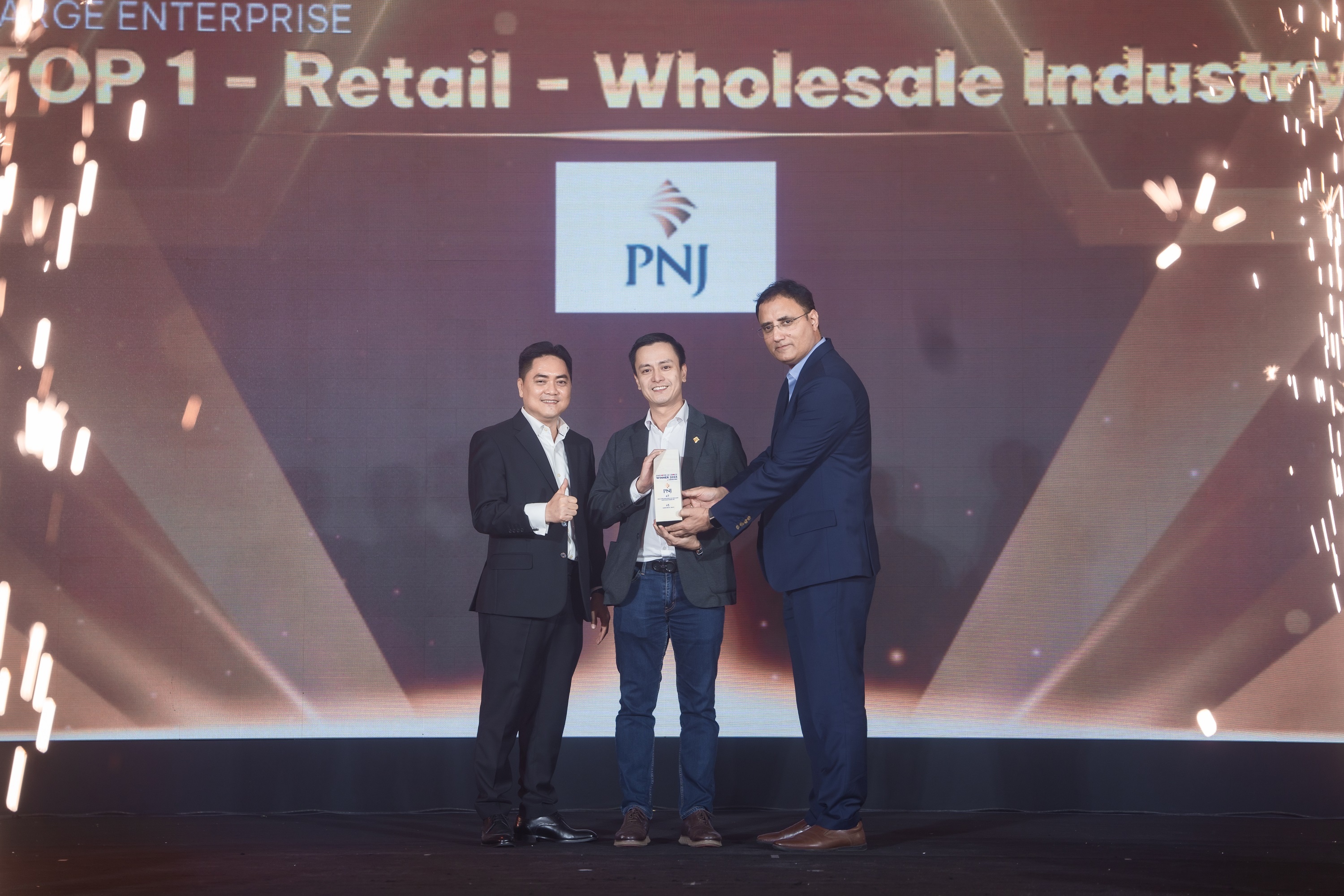 PNJ,  tai co cau anh 3