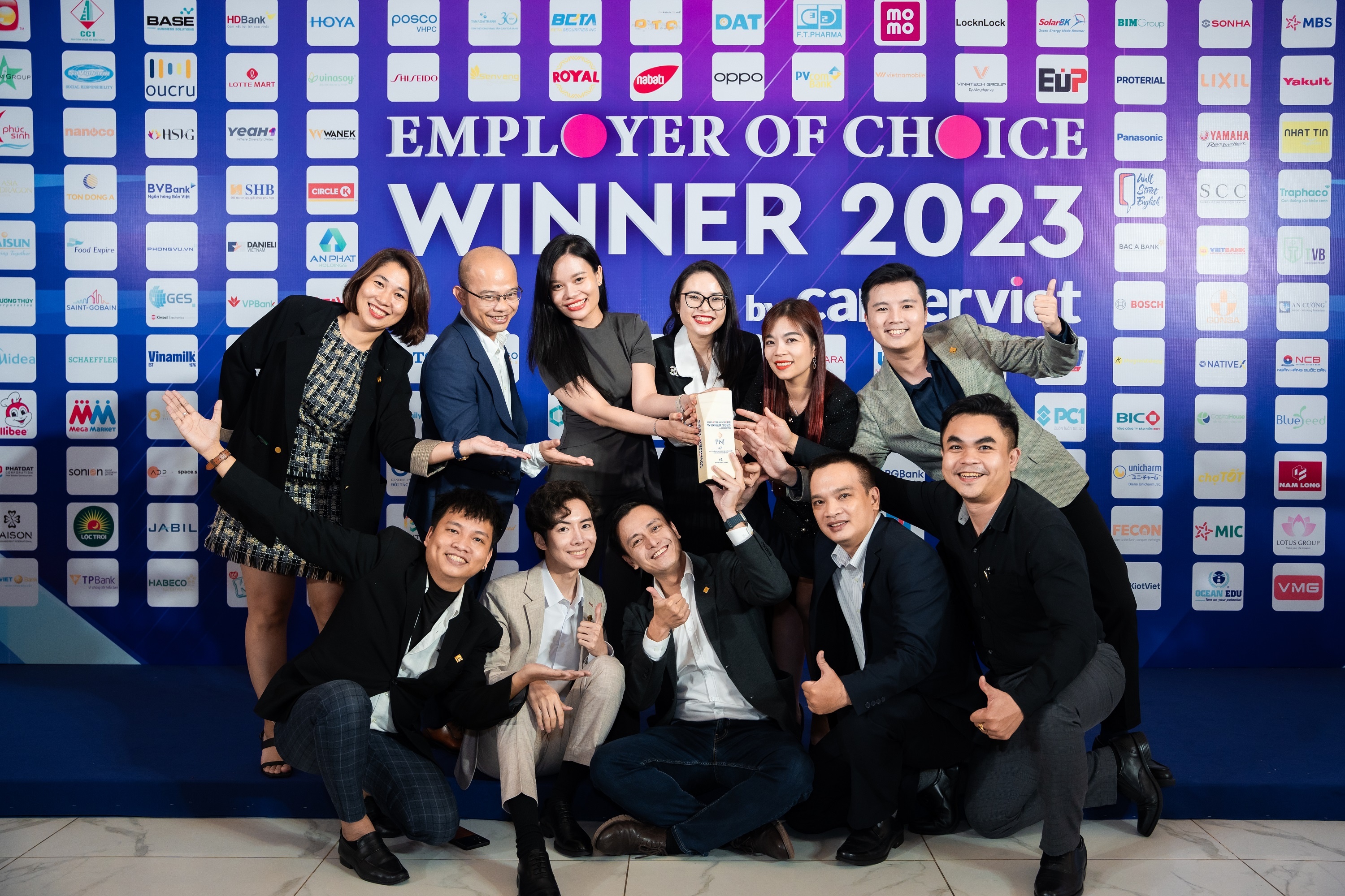 PNJ,  tai co cau anh 5