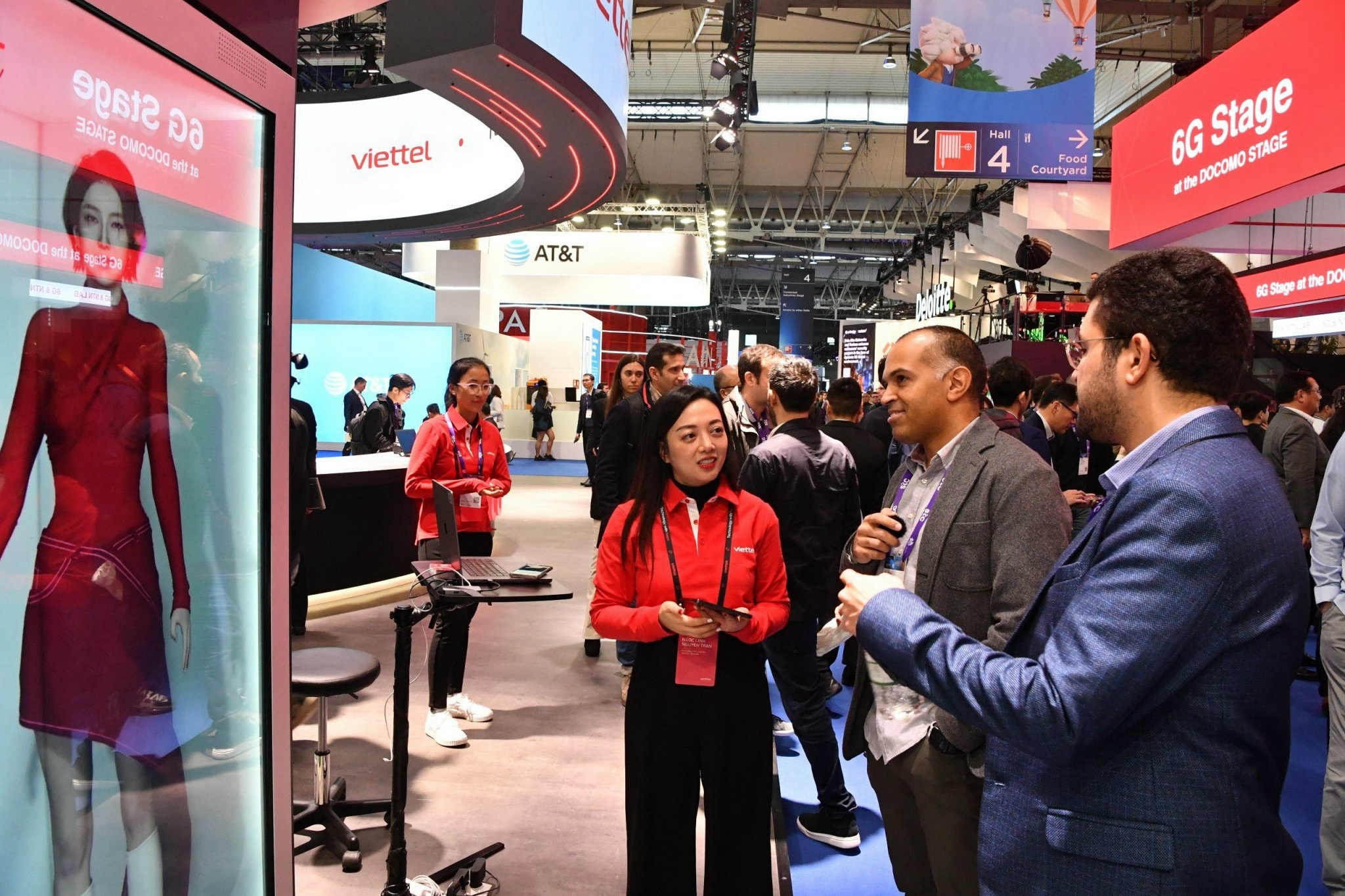 Human AI dau tien cua Viet Nam ra mat the gioi hinh anh