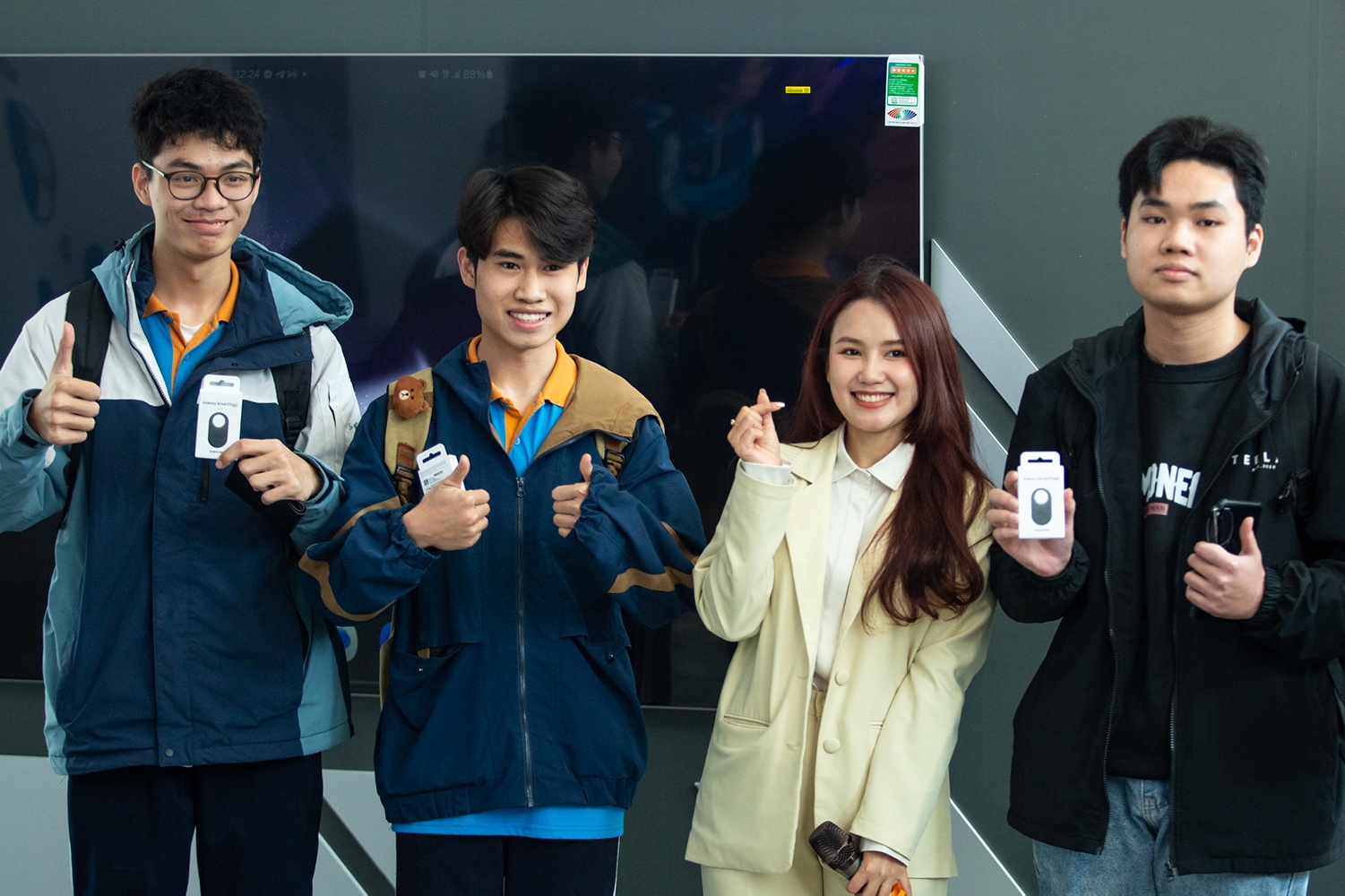 Co gi thu vi o Galaxy Campus Tour thu hut sinh vien tham du? hinh anh