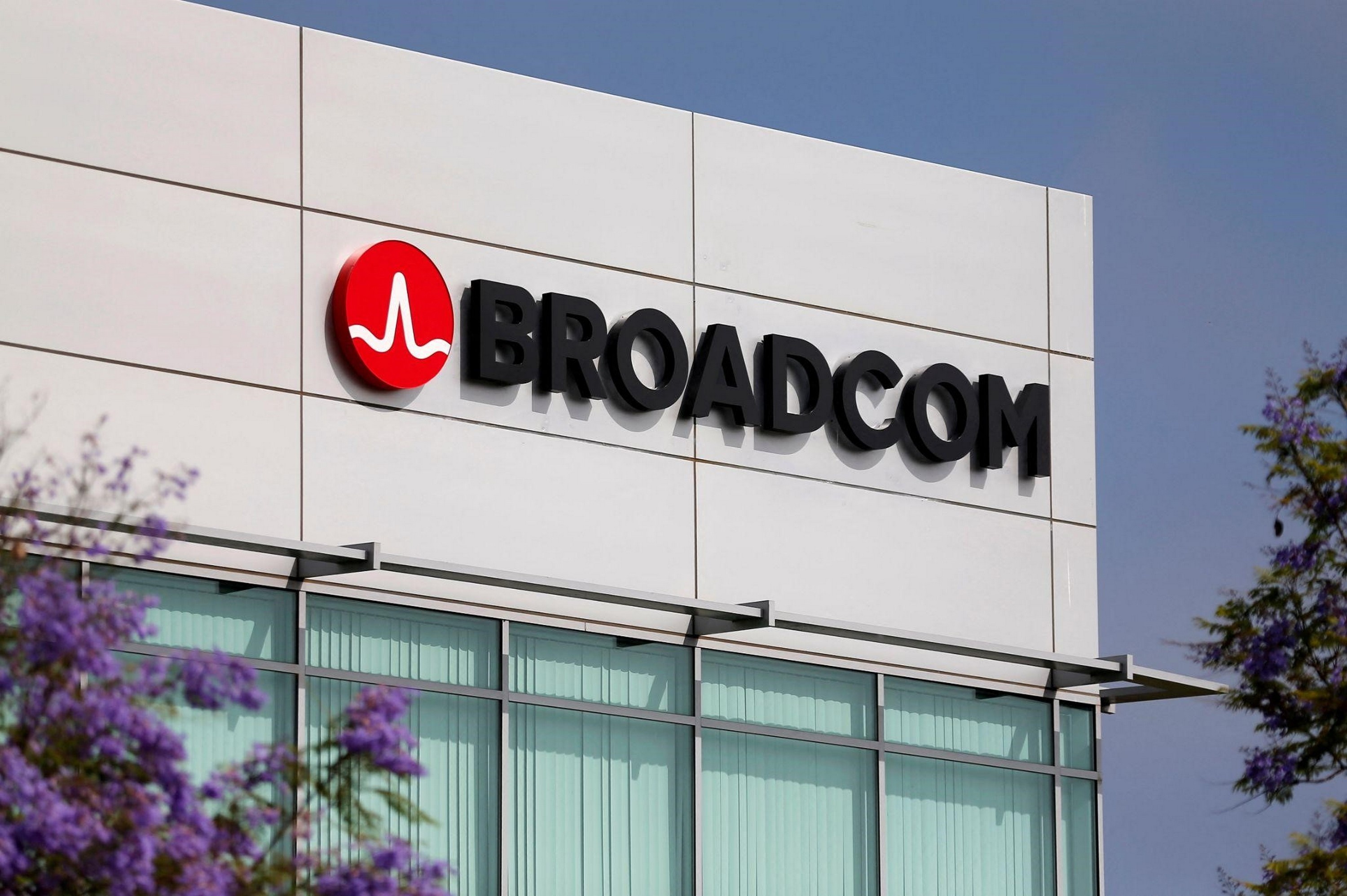 Broadcom Inc bao cao ket qua quy I/2024 kha quan hinh anh