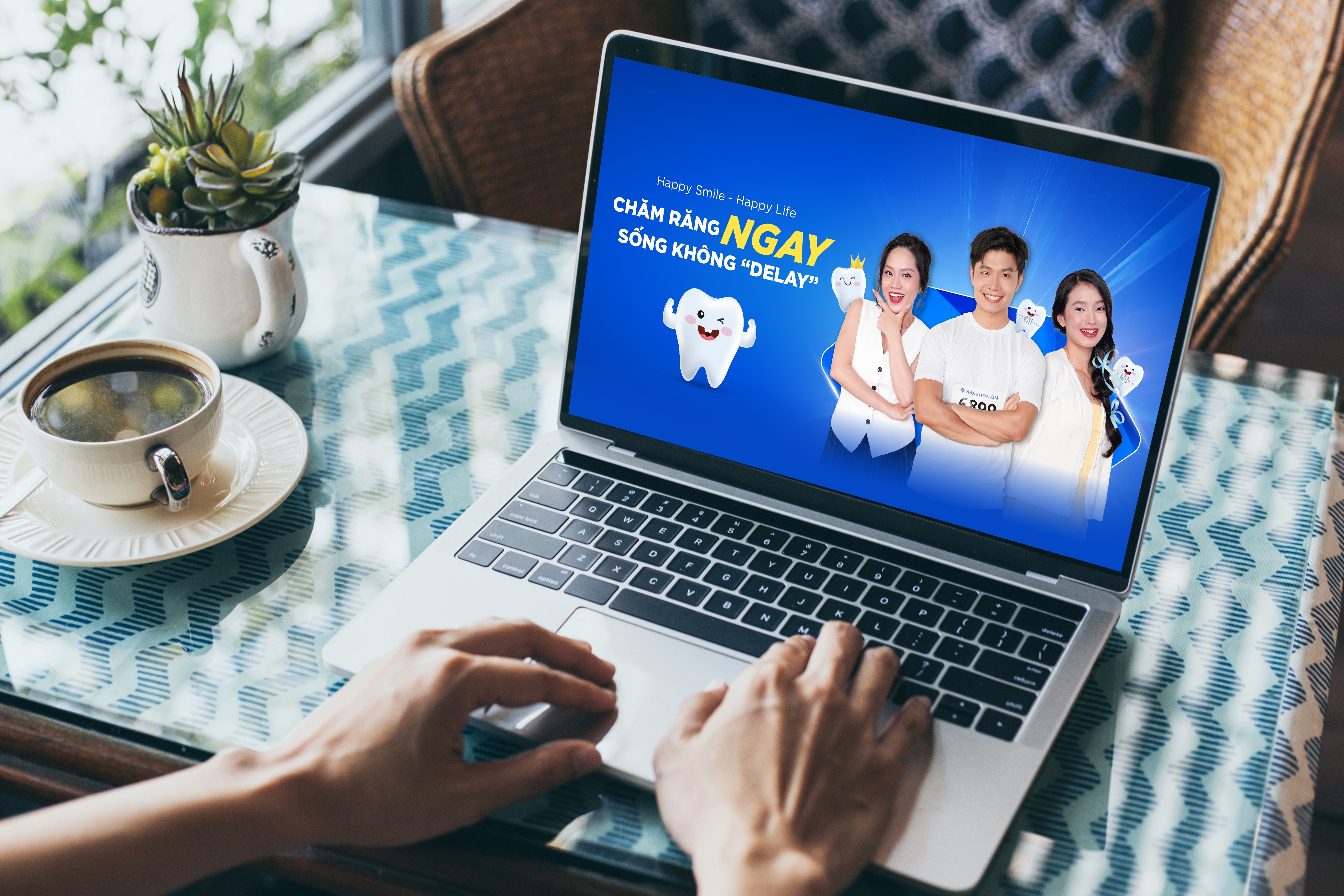 Gioi tre hoc cach yeu ban than tu viec cham soc rang mieng hinh anh