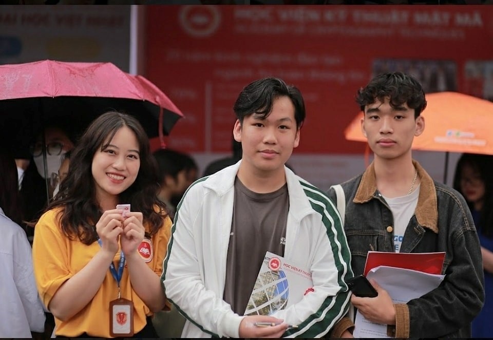 Nhung nganh hoc duoc quan tam trong thoi dai so hinh anh