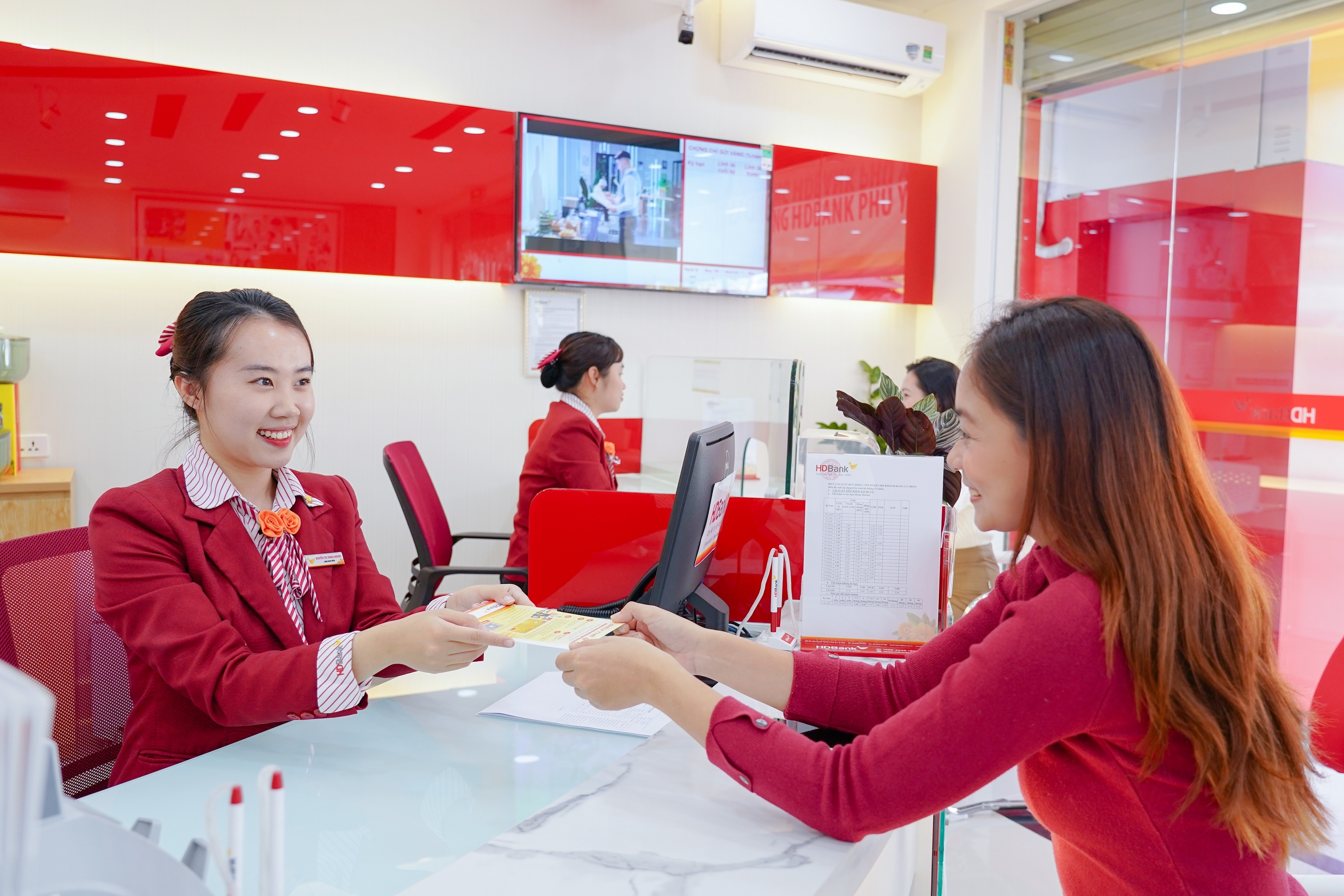 HDBank,  ngan hang anh 3