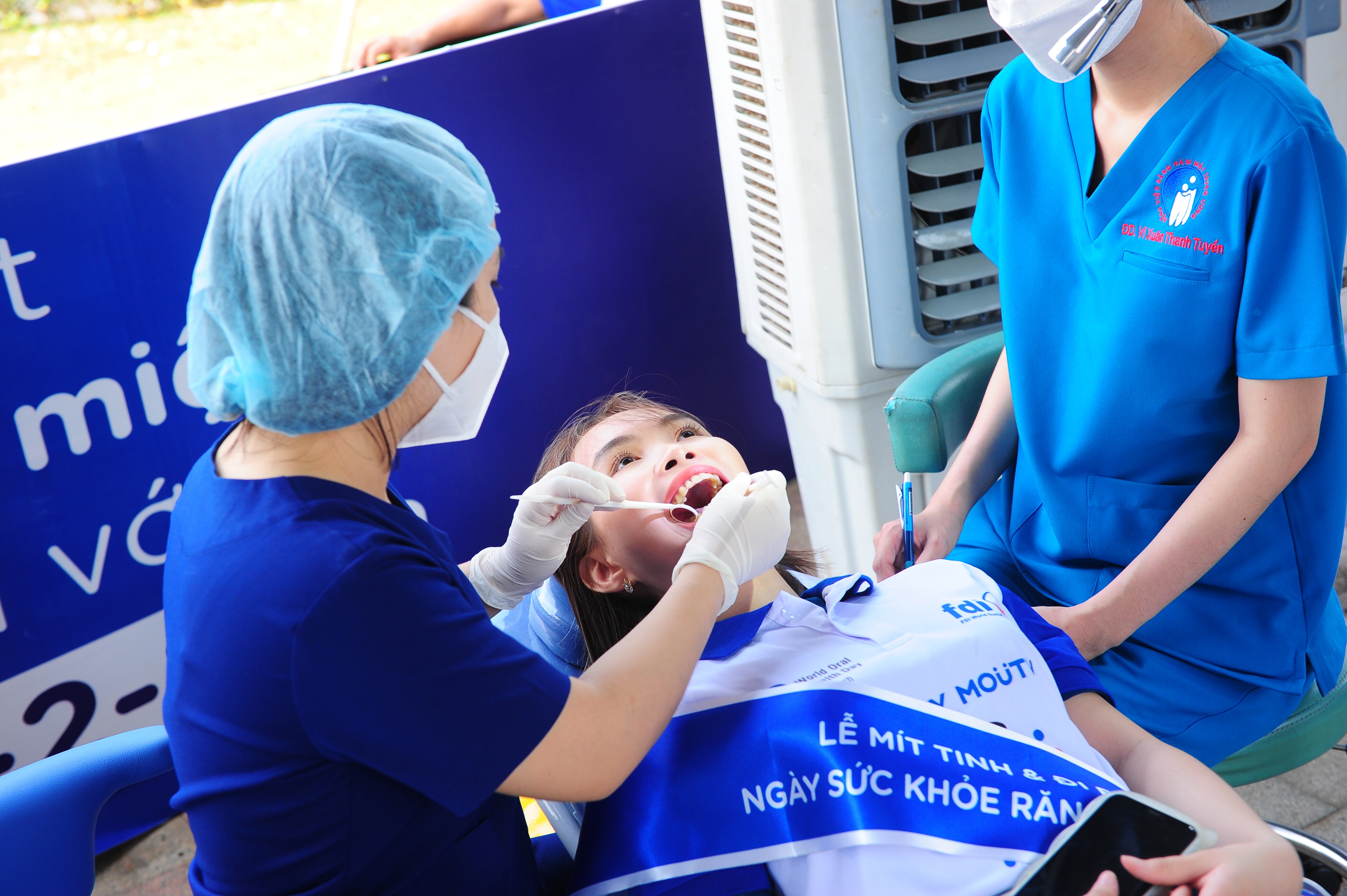 bao ve nu cuoi anh 2