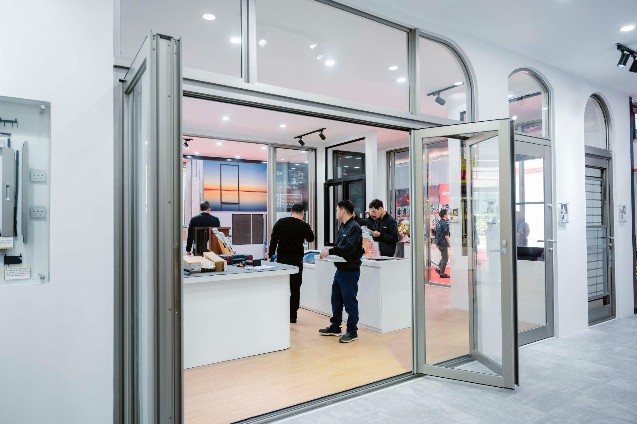 Thuong hieu cua nhom Nhat Ban Tostem tham du Trien lam Vietbuild 2024 hinh anh