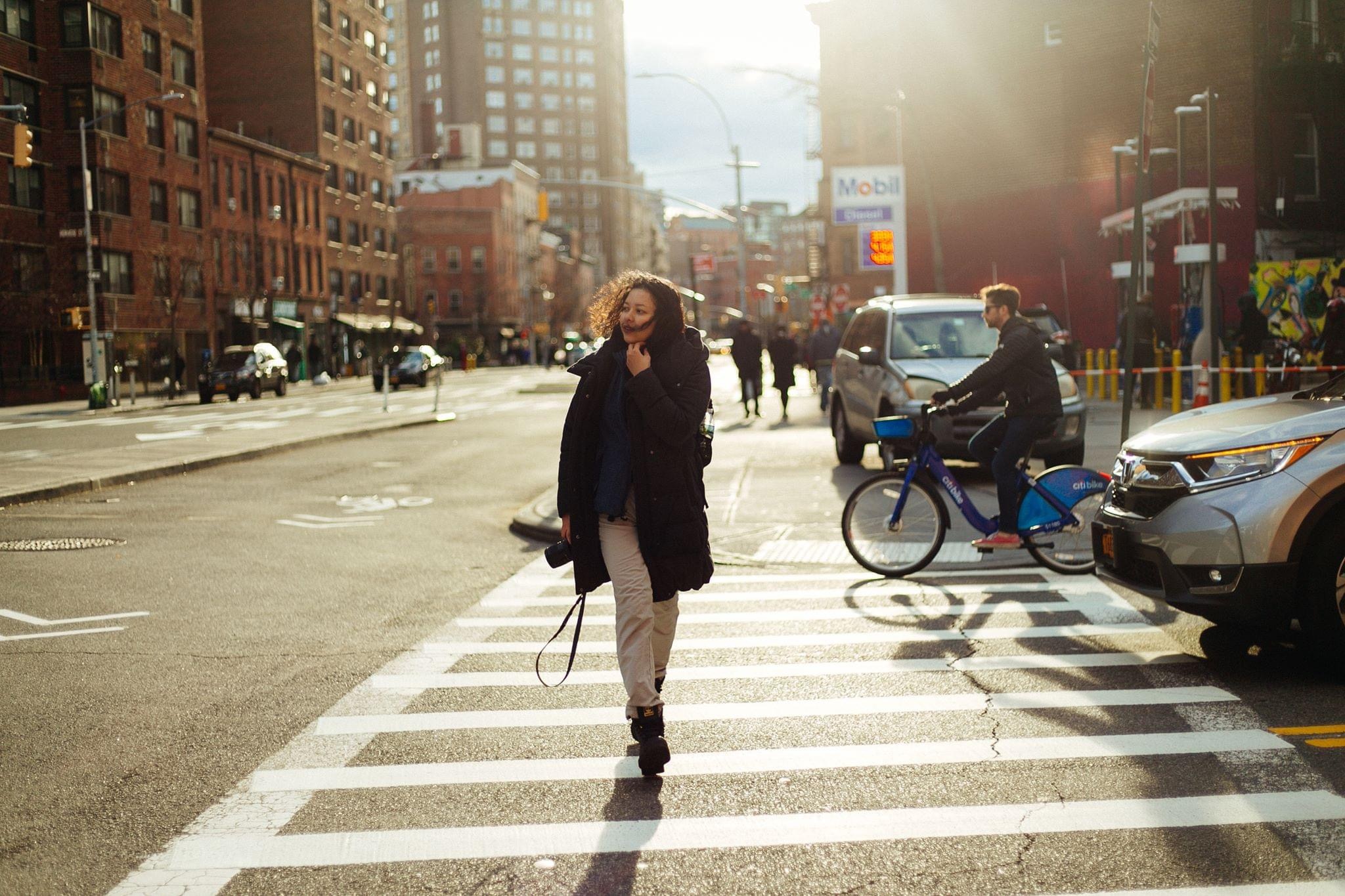 Travel blogger Nhi Dang: 'Toi muon cuoc doi la thuoc phim muon mau' hinh anh