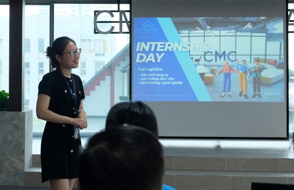 Nganh Marketing cua Truong Dai hoc CMC xet hoc ba tu 19 diem hinh anh