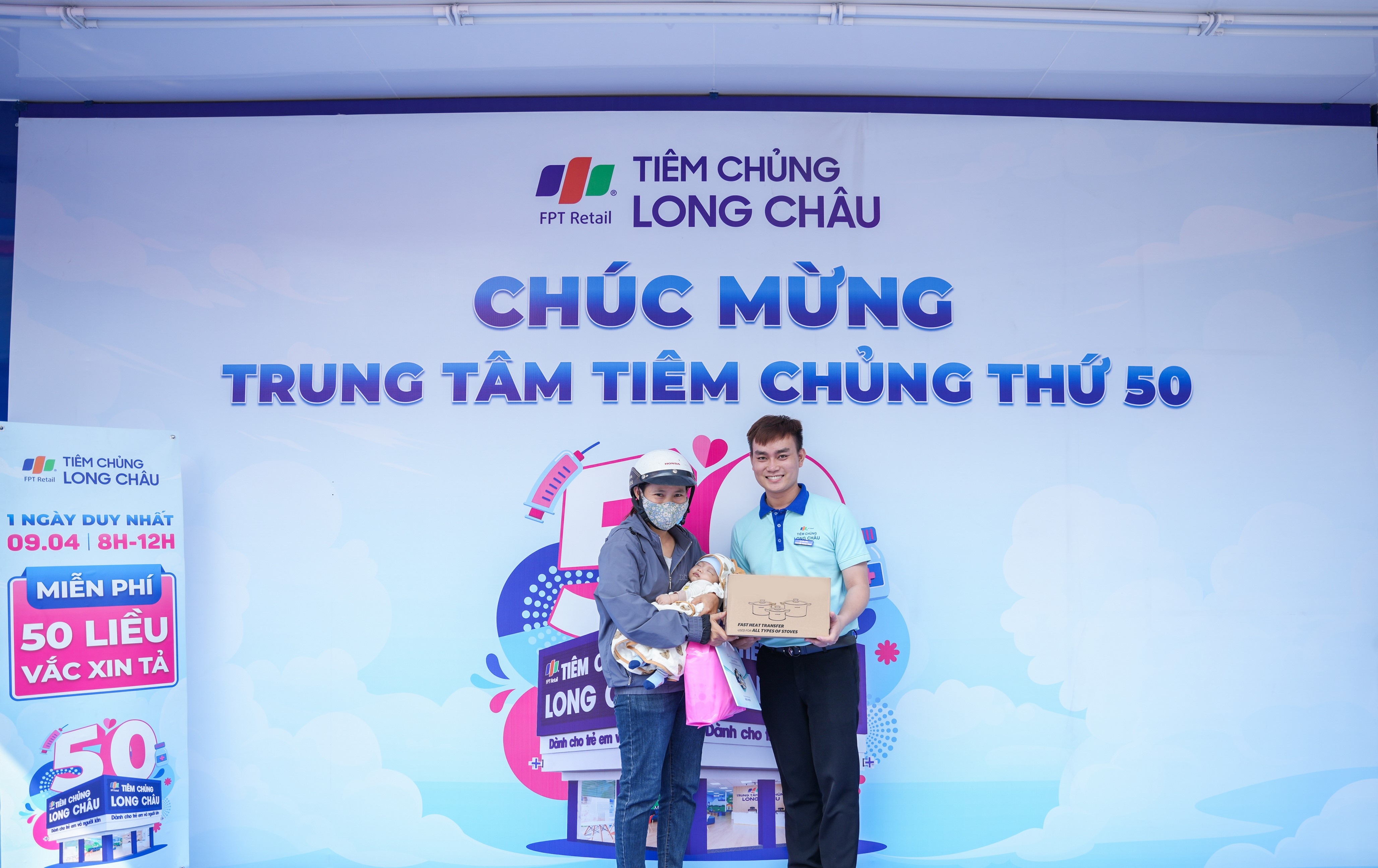 Tiem chung Long Chau anh 1