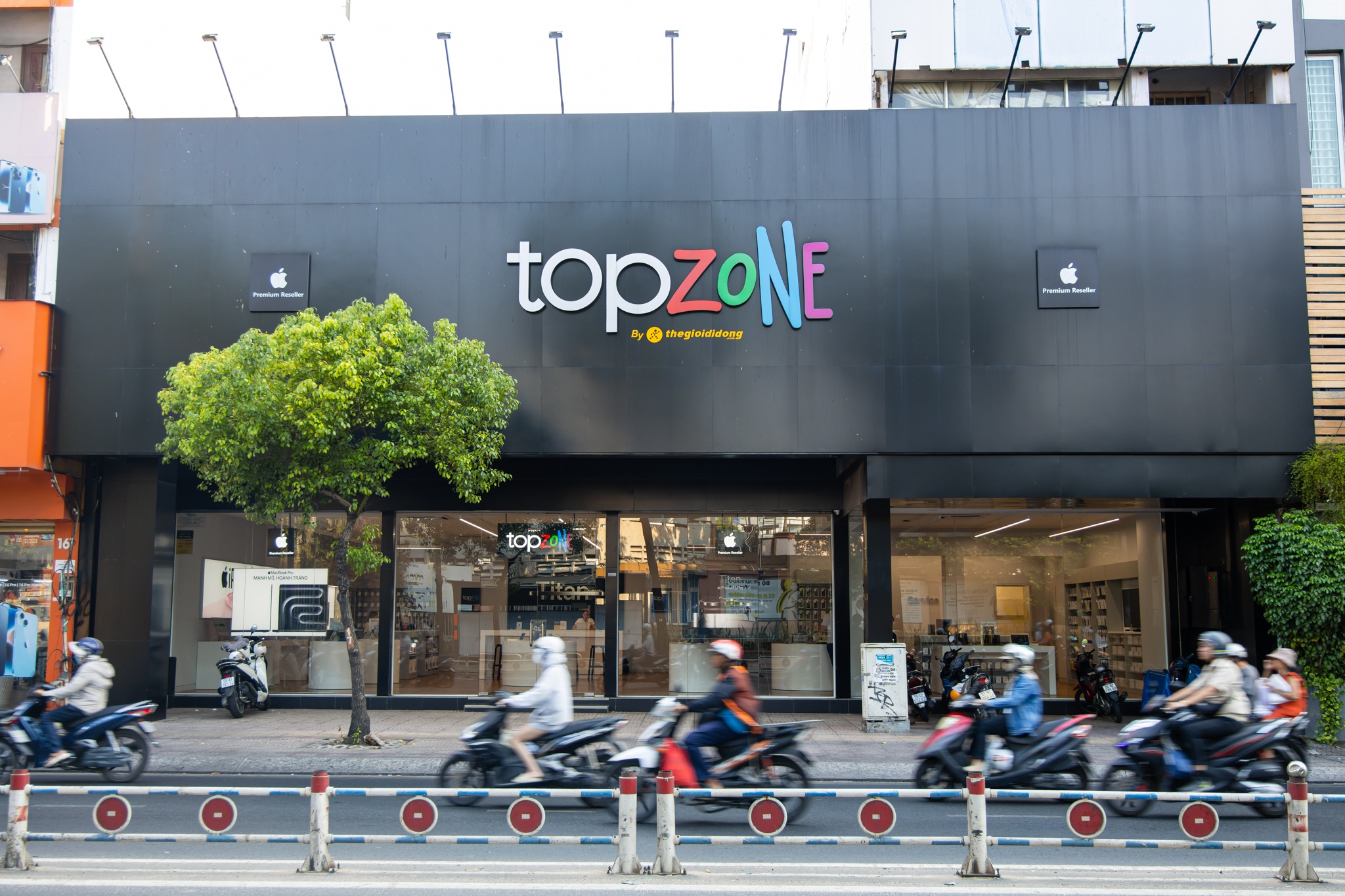 TopZone anh 2