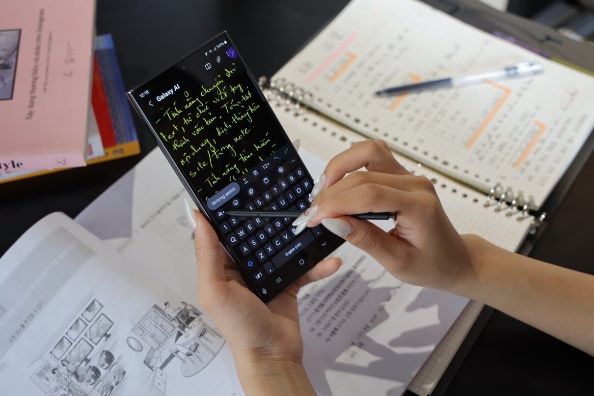 Kich hoat Galaxy AI, toi uu hoa cuoc song cung S23 Ultra hinh anh