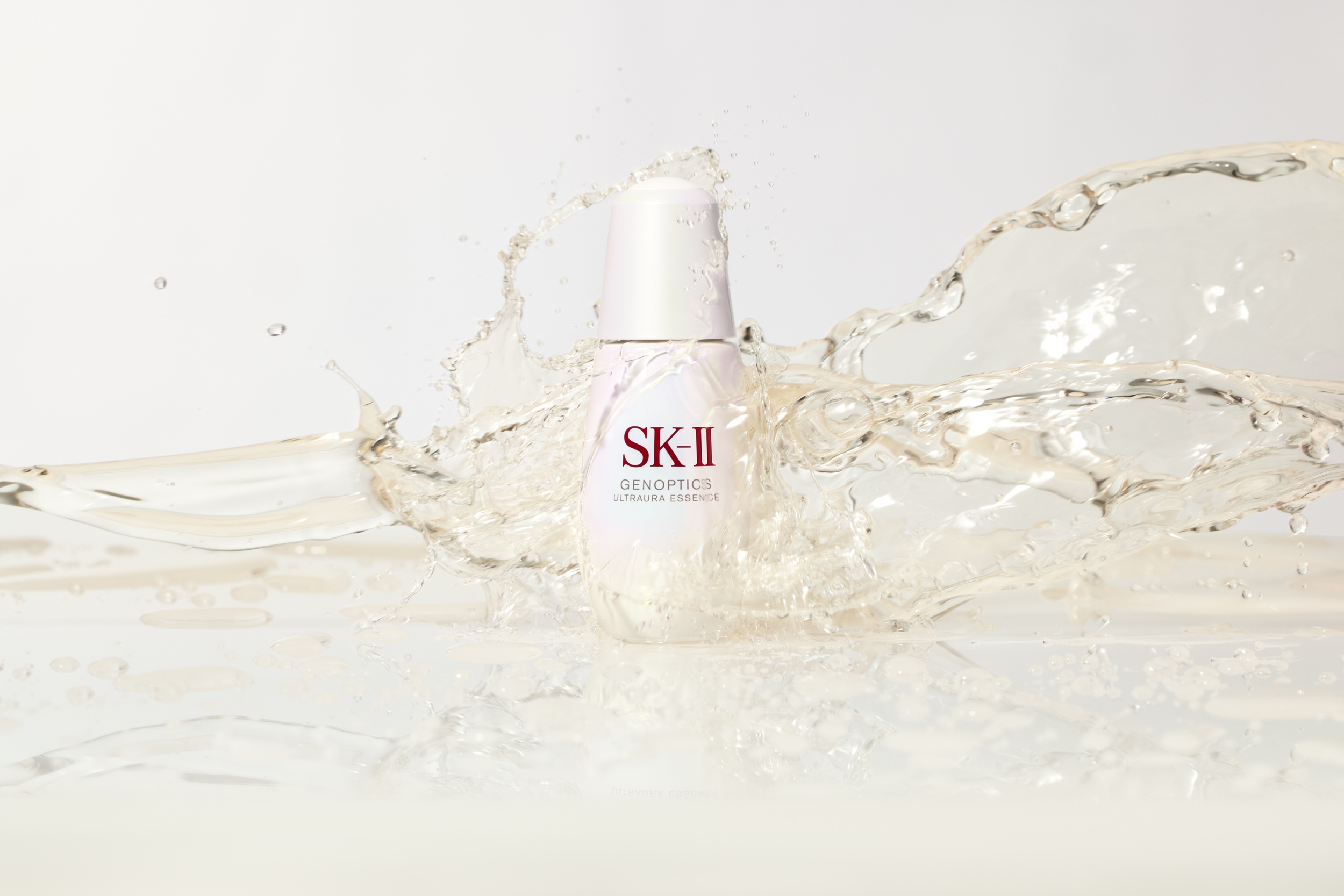SK-II,  GenOptics Ultraura Essence anh 4