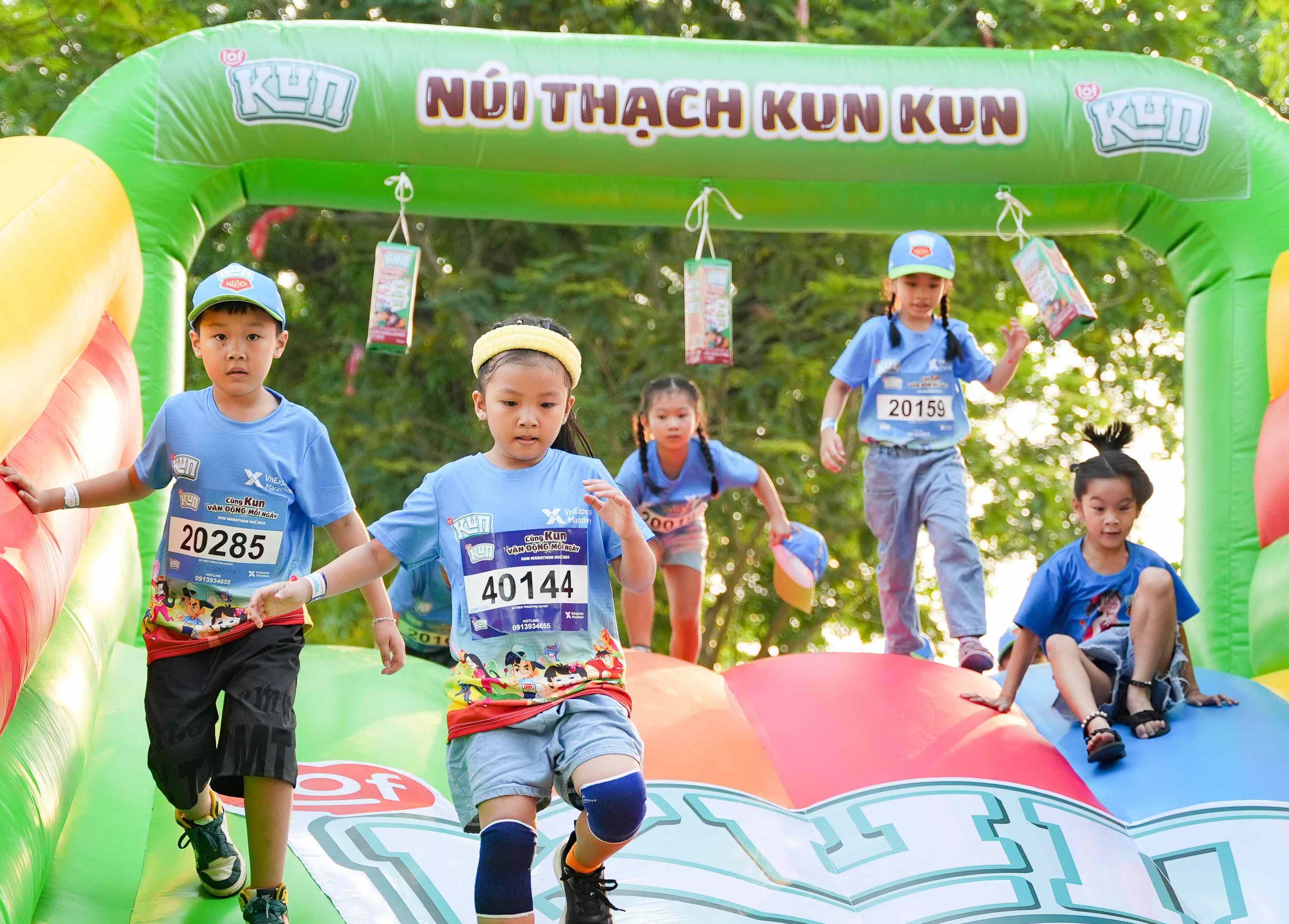 Kun Marathon - san choi the thao dang mong cho cua tre nho hinh anh