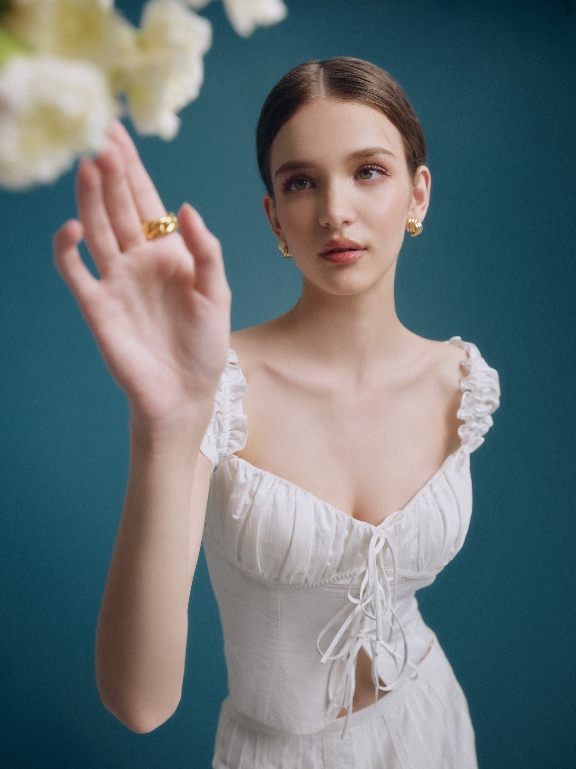 The Maven ảnh 2 The Maven anh 2