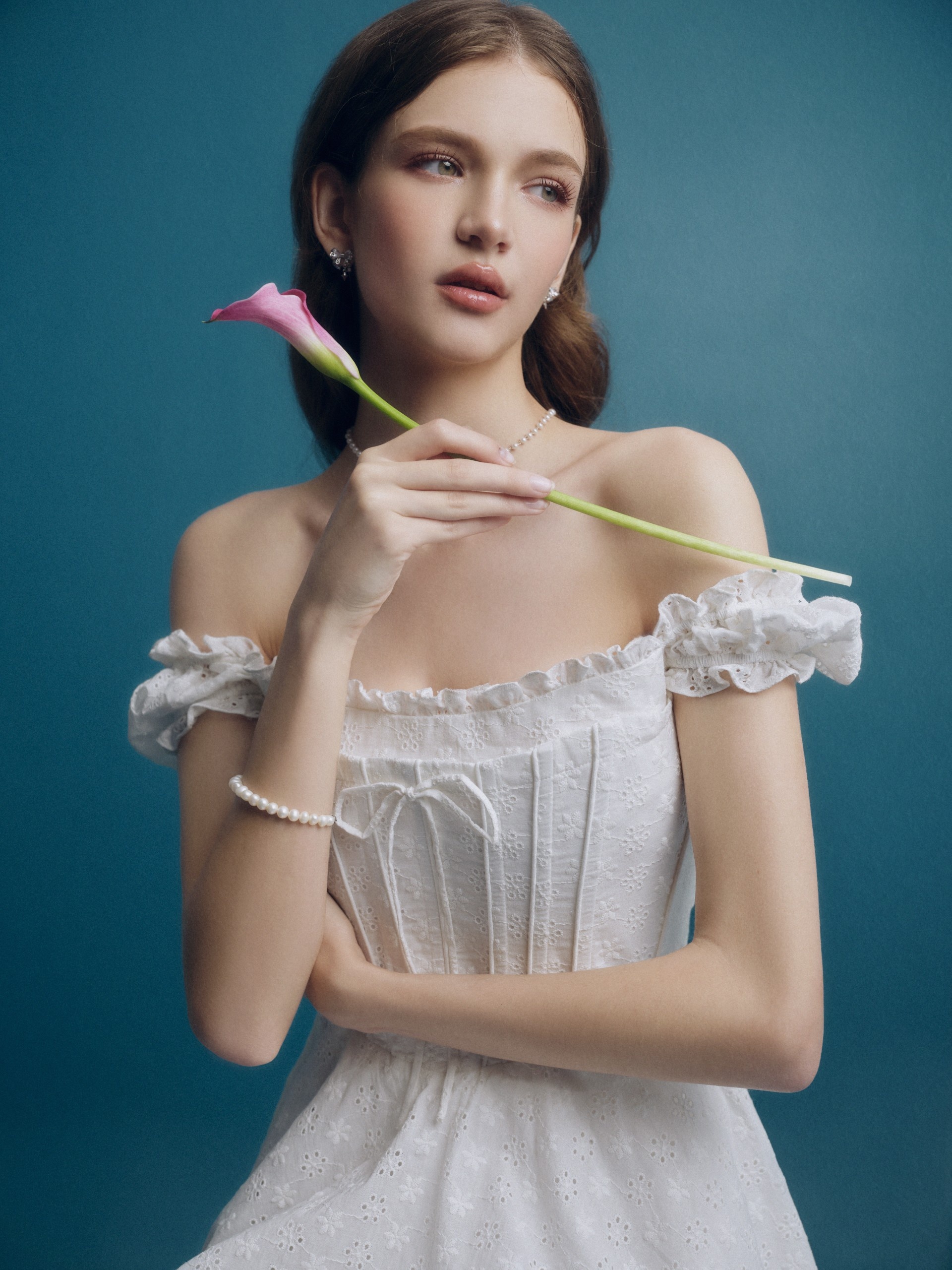 The Maven ảnh 3 The Maven anh 3