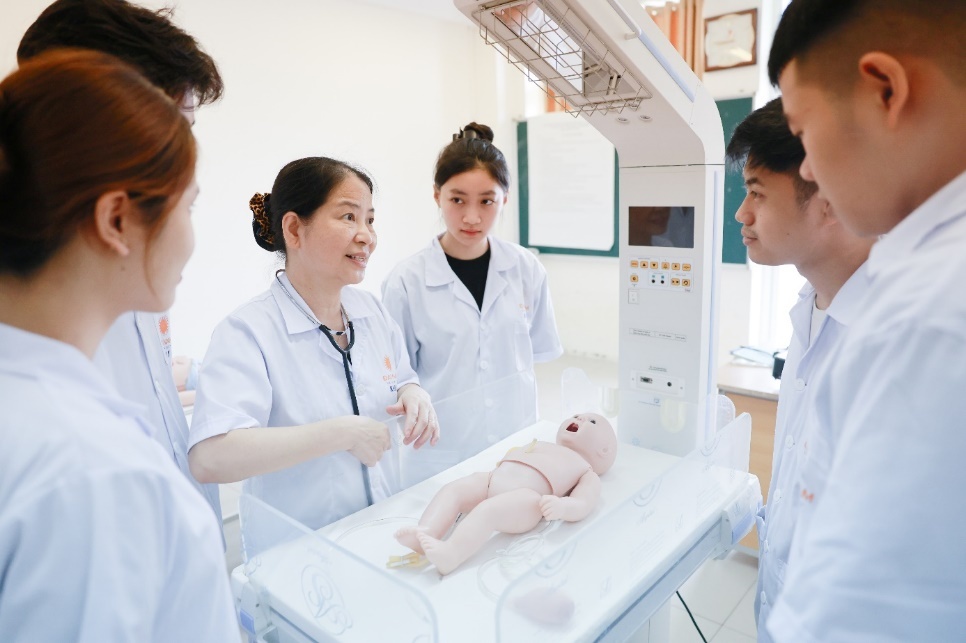 Dai hoc Dai Nam anh 6