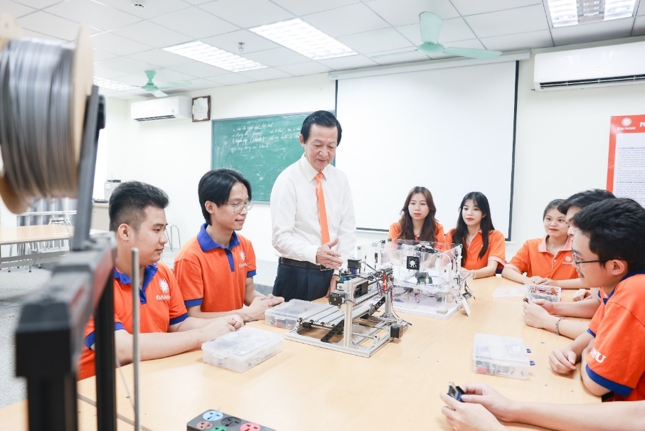 Dai hoc Dai Nam anh 7