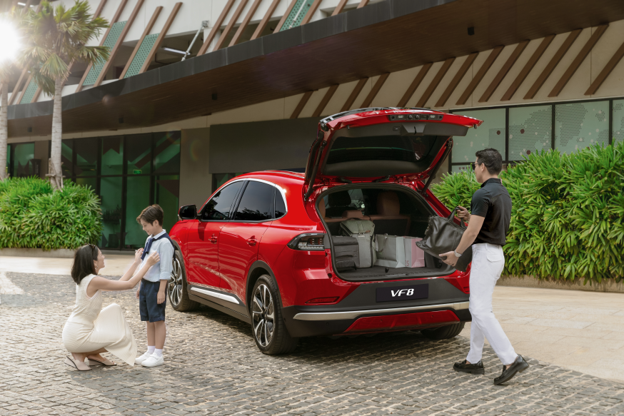 VinFast VF 8 gianh chien thang vang doi tai le trao giai ASEAN NCAP hinh anh