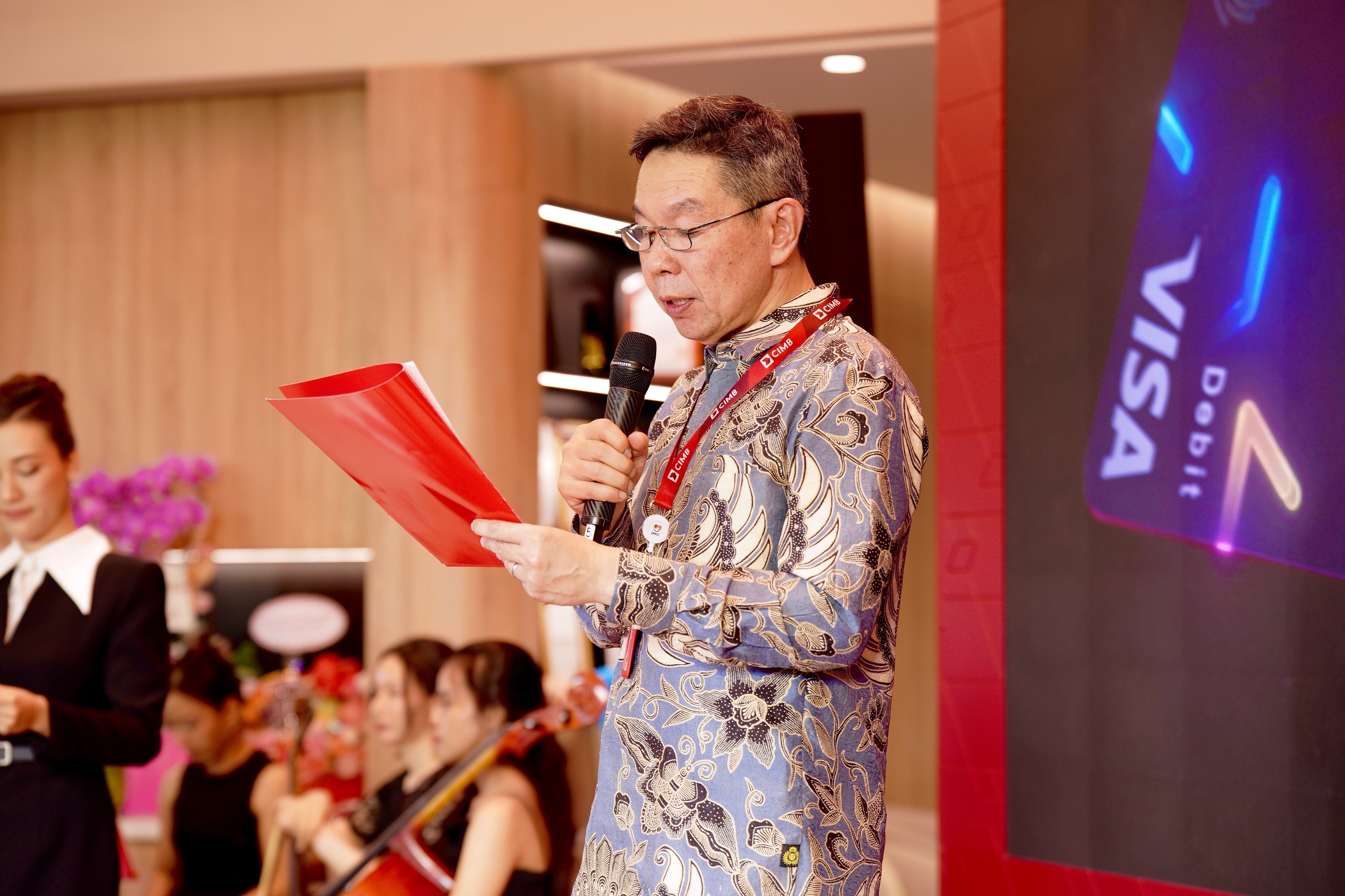 CIMB,  ngan hang anh 2