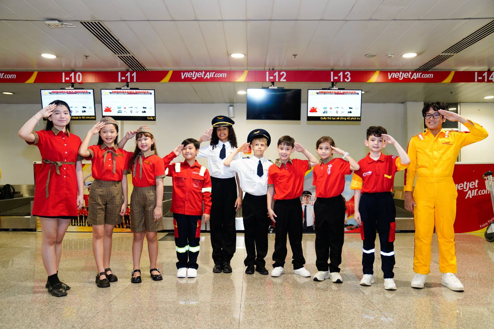 Vietjet,  ngay 1/6 anh 1