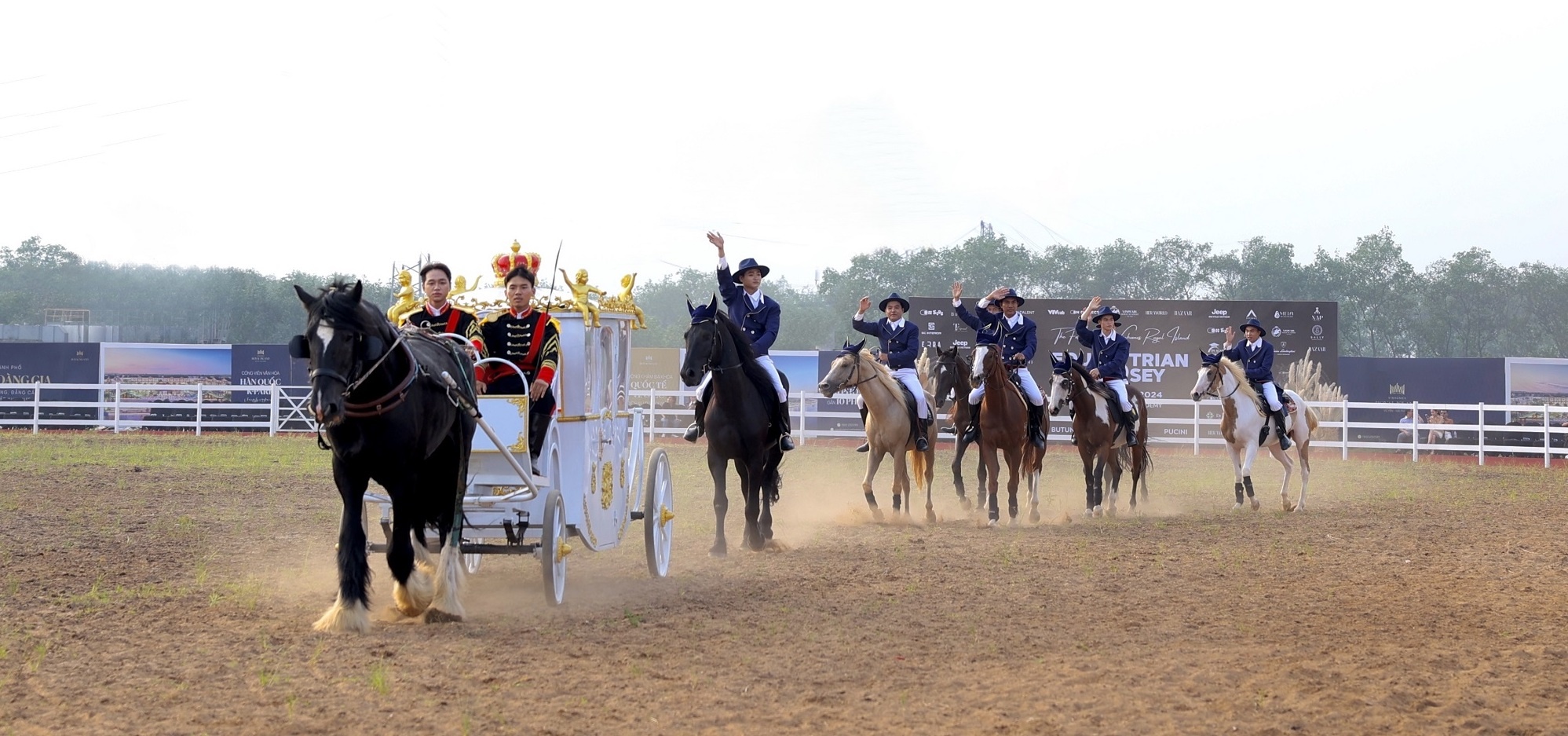 Hoc vien cuoi ngua anh 2