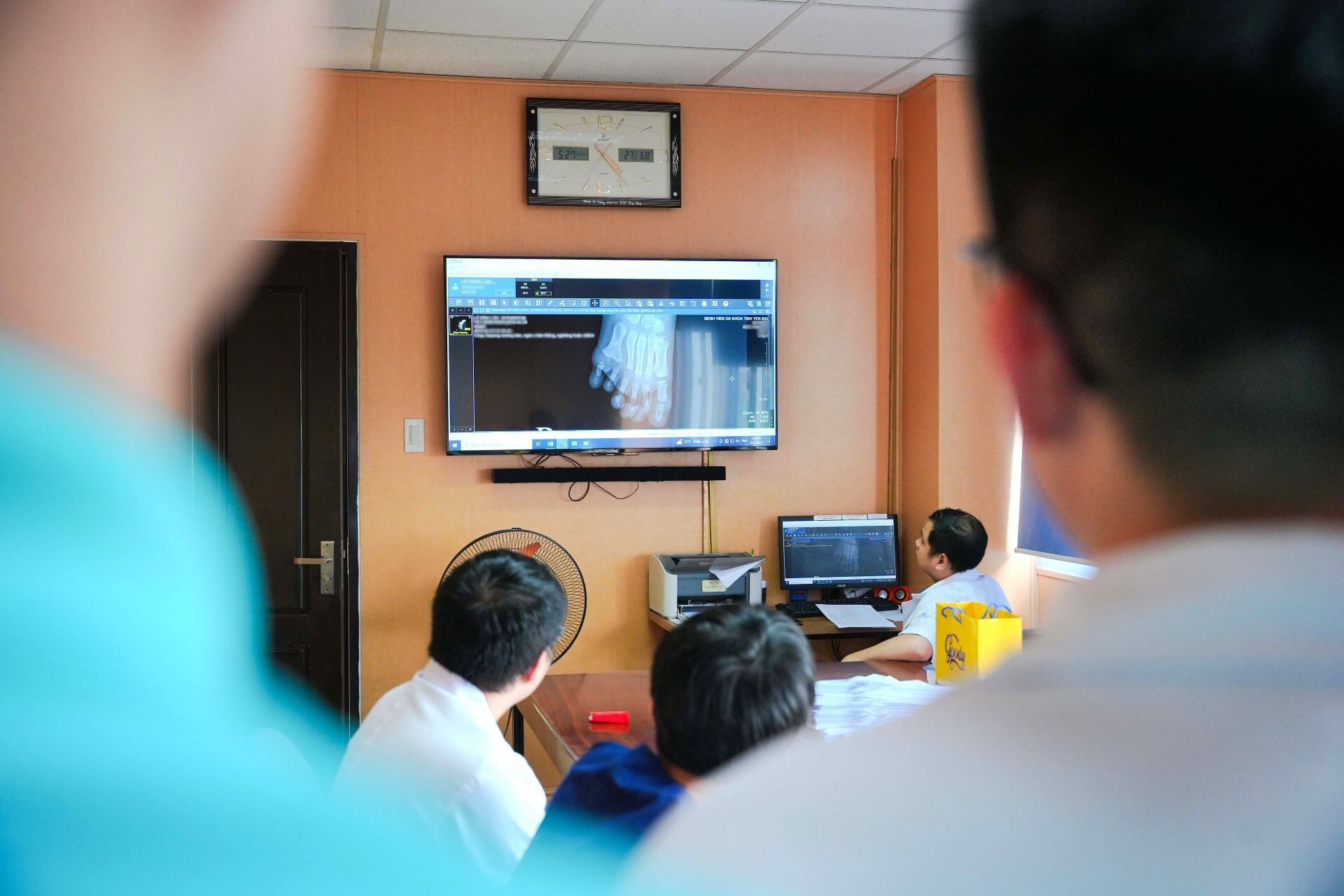 Xanh SM,  chuyen xe mien phi anh 2